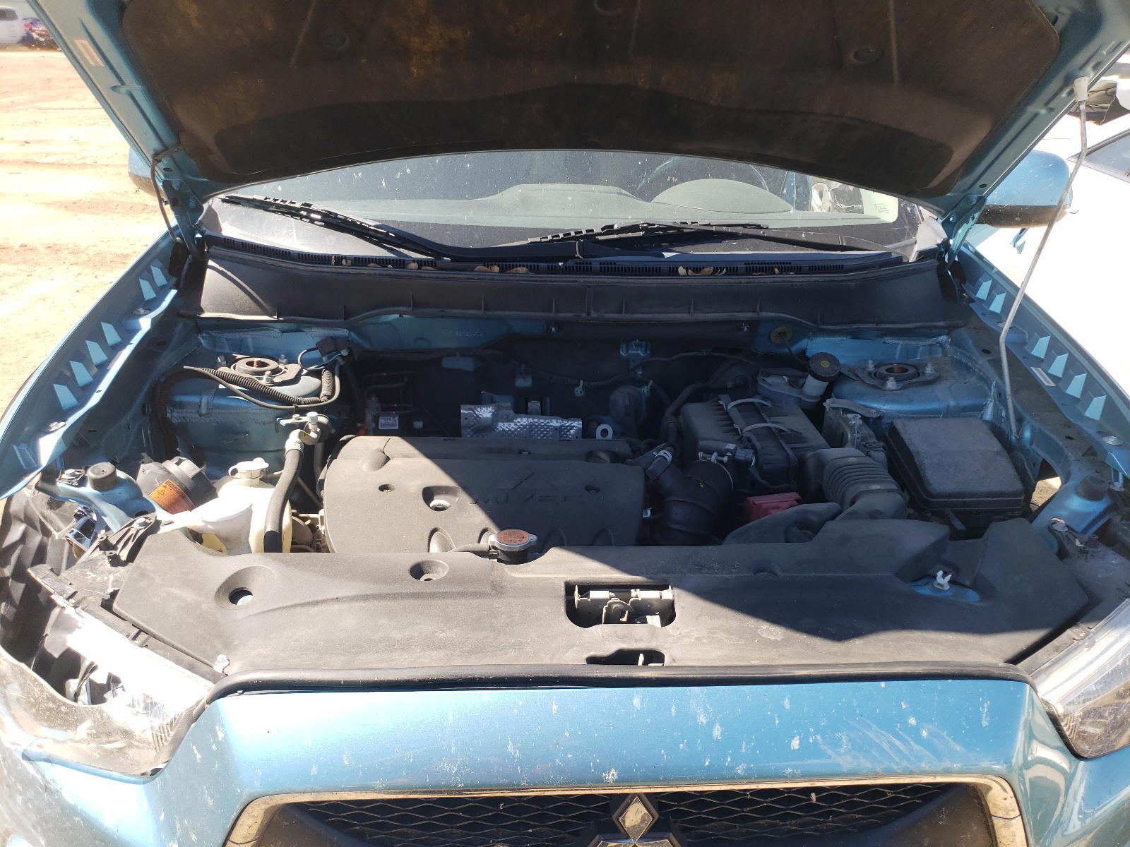 Photo 7 from auction – 2011 MITSUBISHI OUTLANDER with VIN JA4AR4AU0BZ020454
