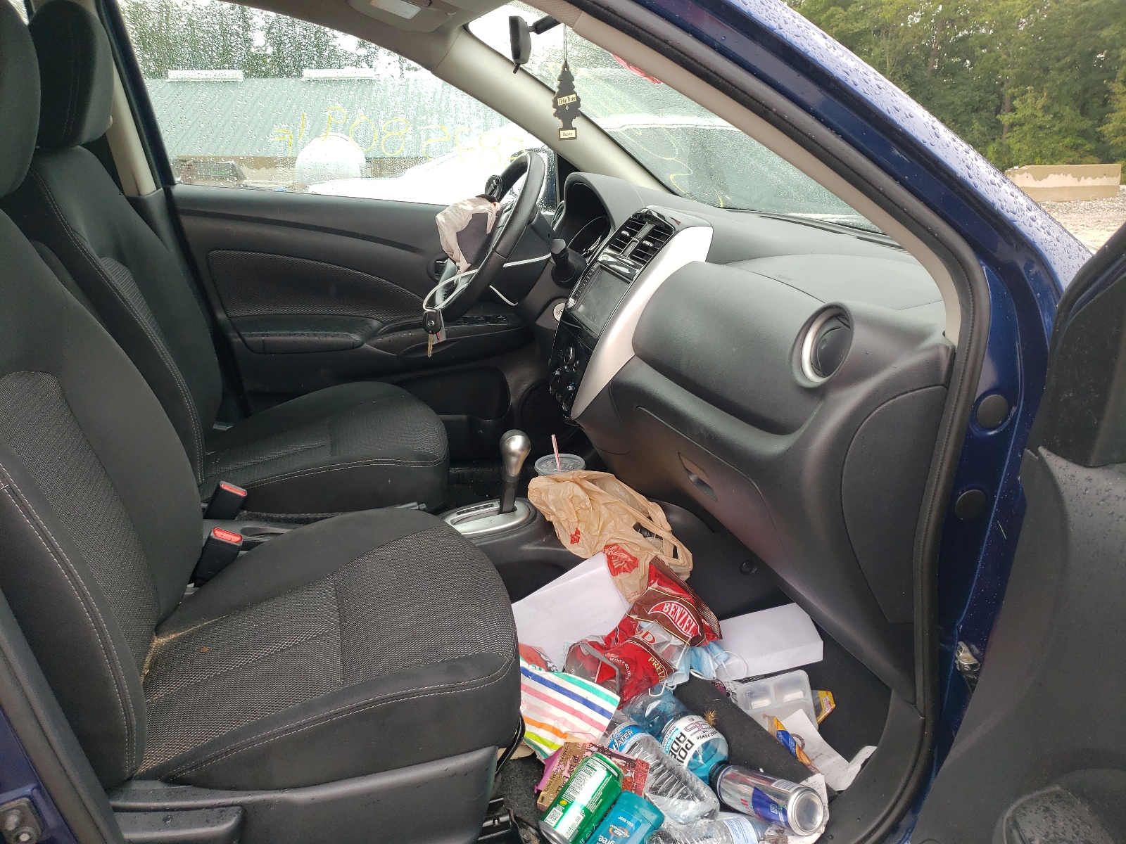Photo 5 from auction – 2018 NISSAN VERSA with VIN 3N1CN7AP5JL881689