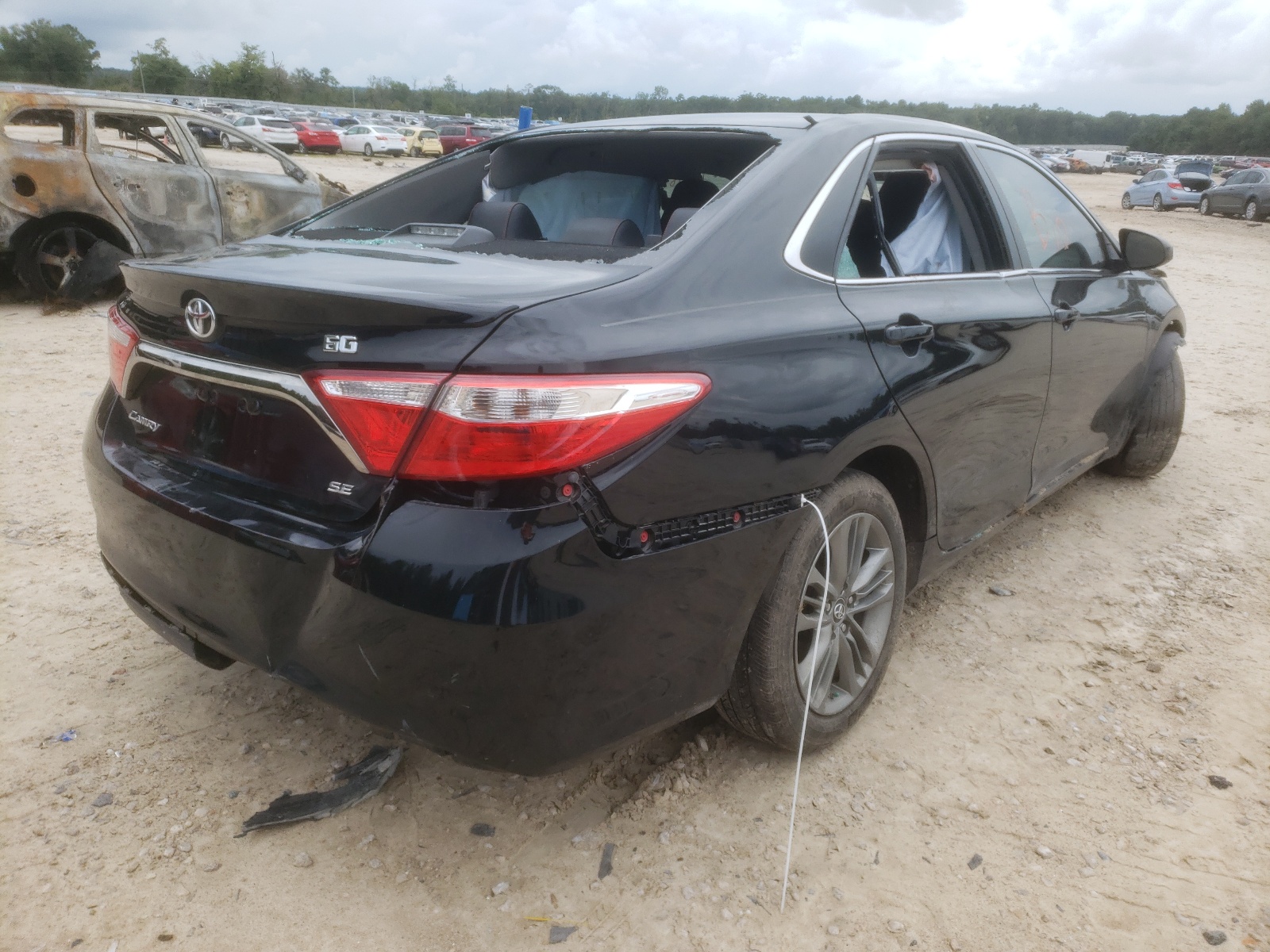 Photo 4 from auction – 2017 TOYOTA CAMRY LE with VIN 4T1BF1FK8HU268302