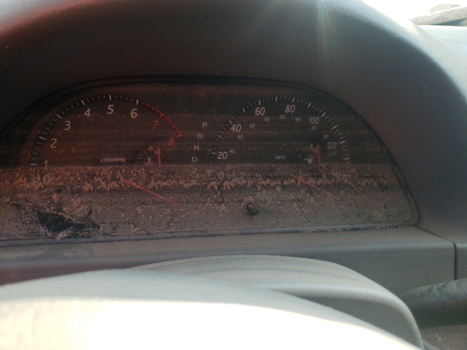 Photo 8 from auction – 2003 TOYOTA CAMRY with VIN 4T1BE32KX3U167842
