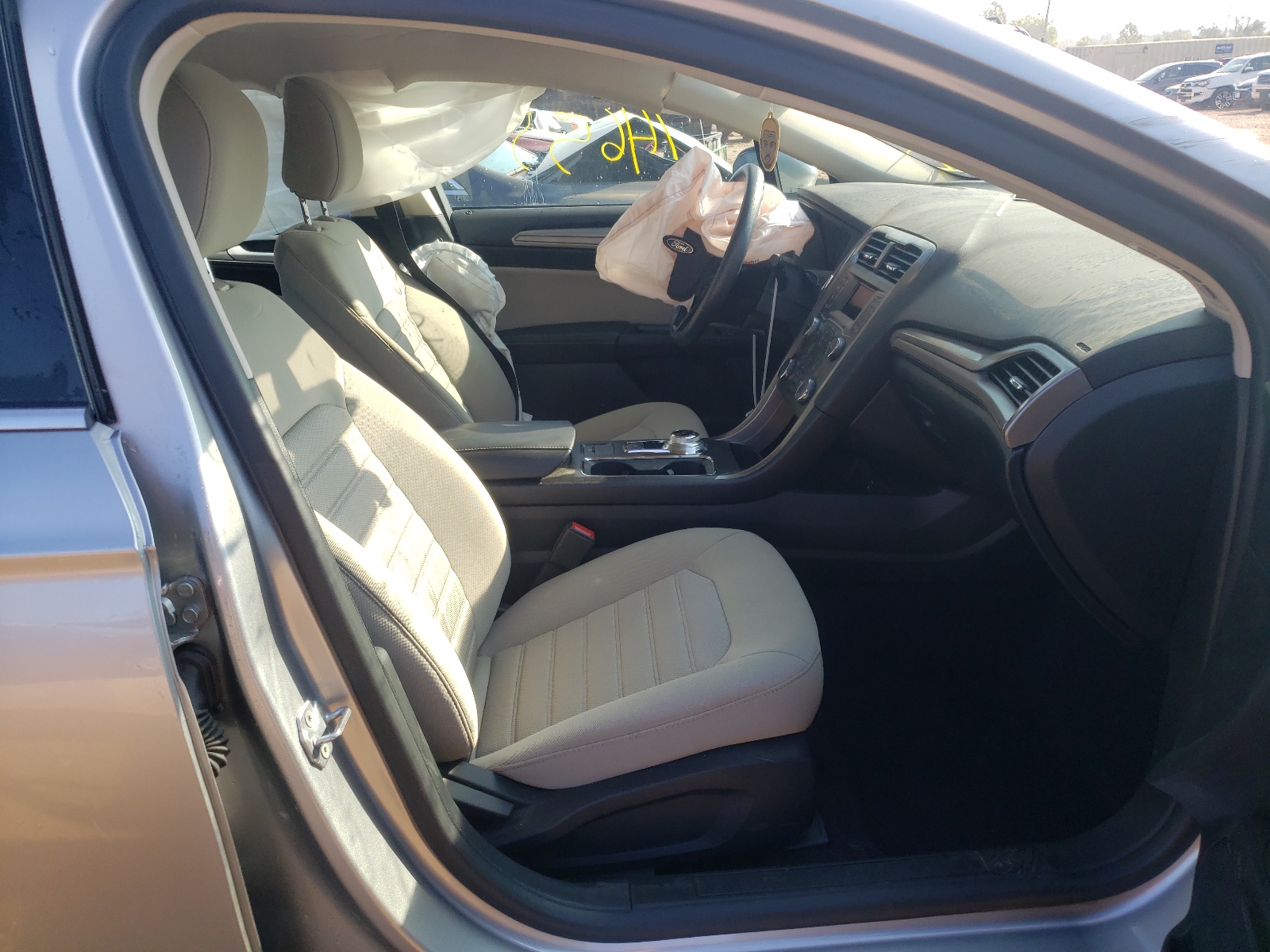 Photo 5 from auction – 2020 FORD FUSION S with VIN 3FA6P0G71LR221285