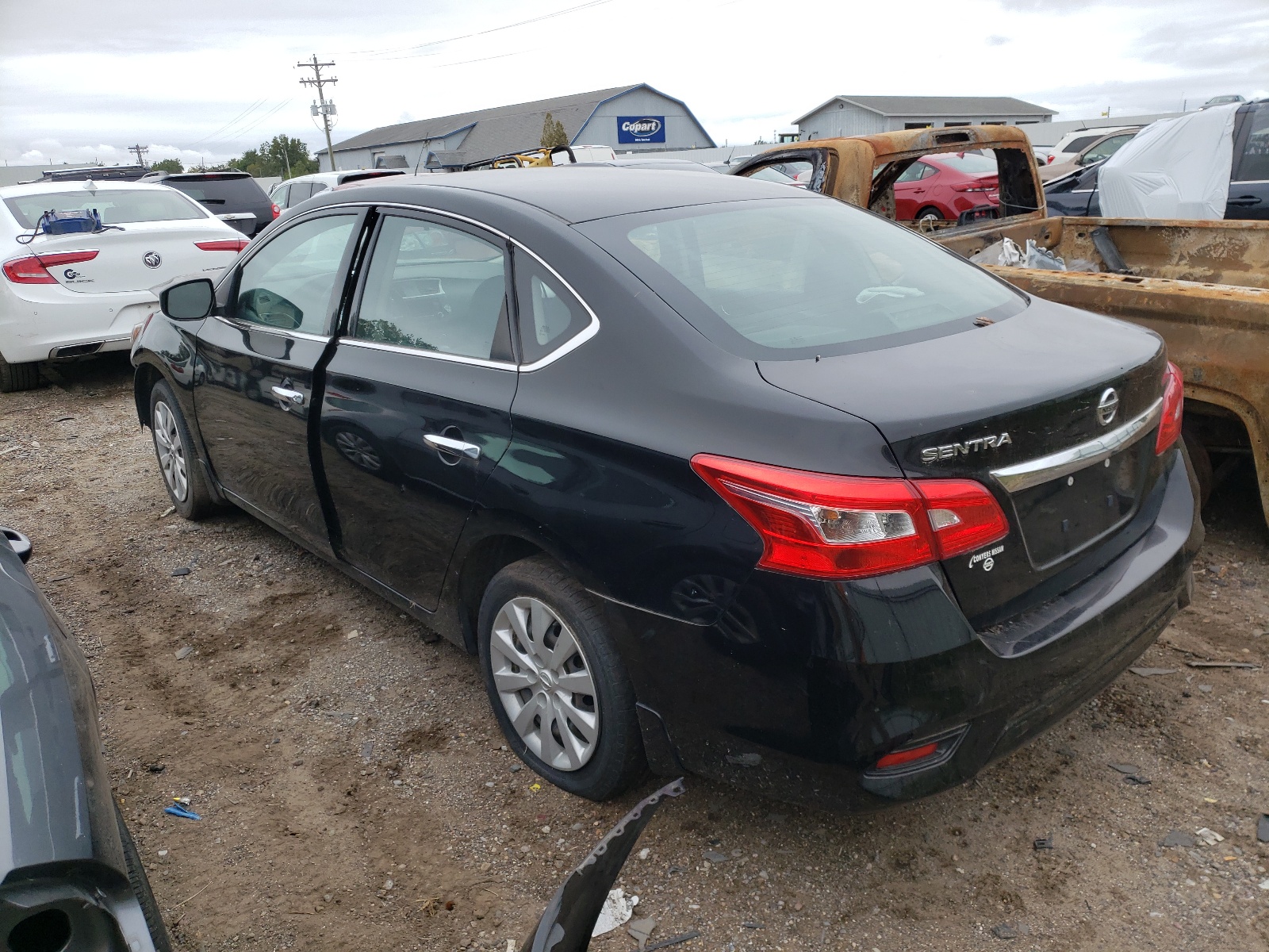 Photo 3 from auction – 2017 NISSAN SENTRA S with VIN 3N1AB7AP3HY374609