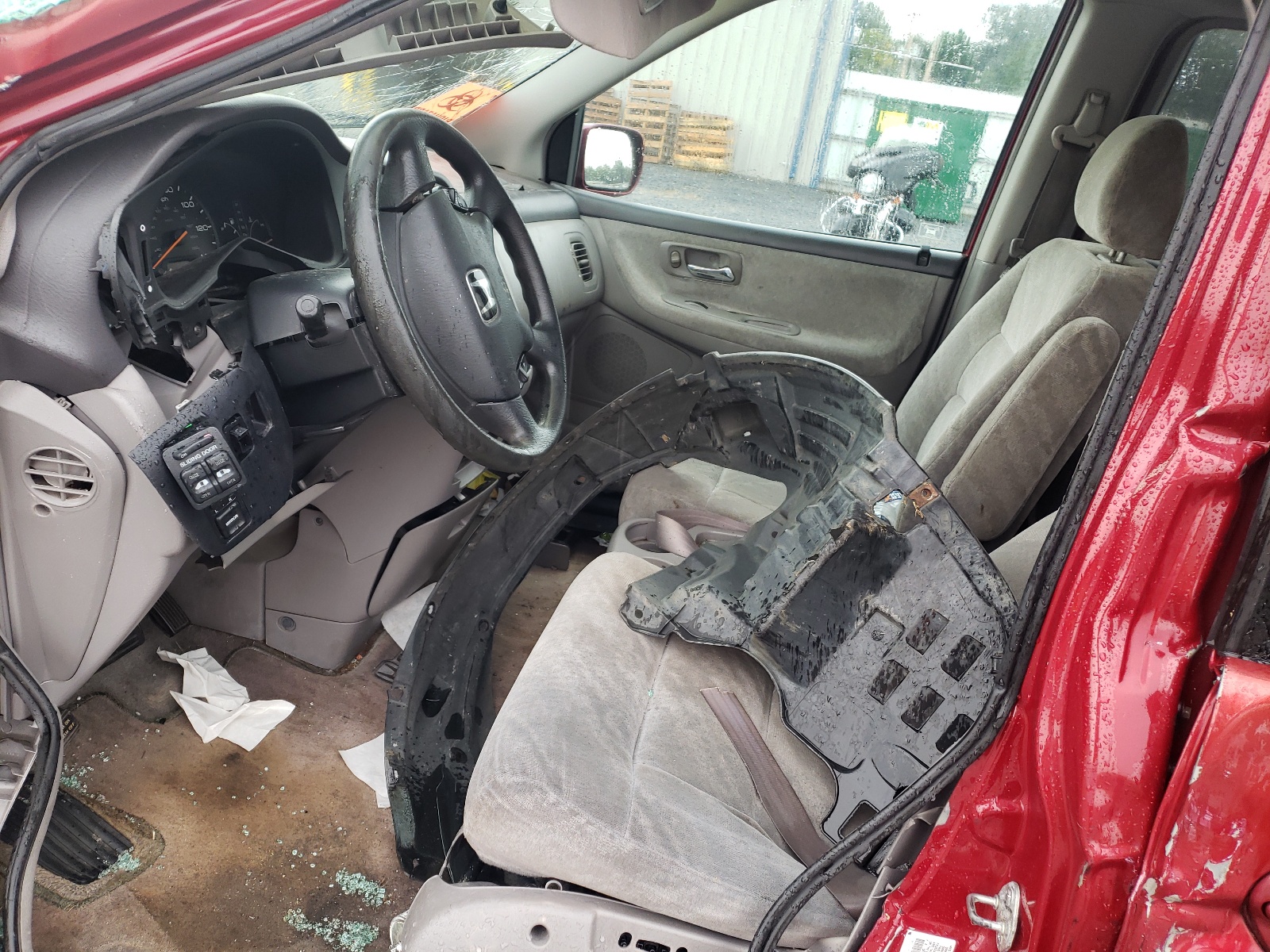Photo 5 from auction – 2002 HONDA ODYSSEY EX with VIN 5FNRL18682B056754