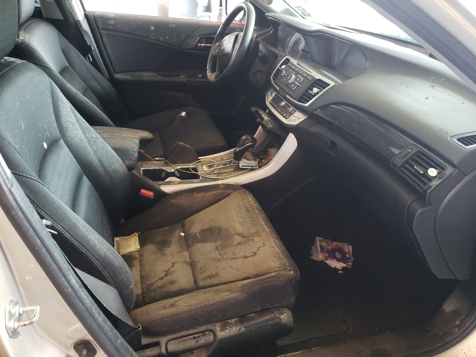 Photo 5 from auction – 2014 HONDA ACCORD SPO with VIN 1HGCR2F55EA209741