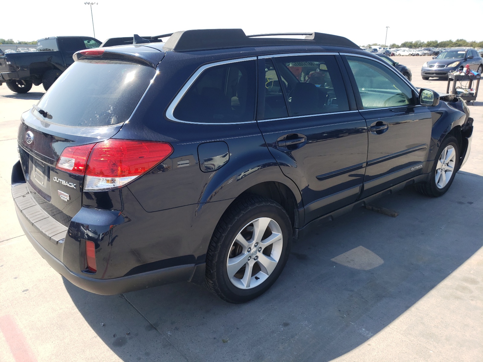 Снимка 4 от търг – 2014 SUBARU OUTBACK 2. с VIN 4S4BRCLC2E3222207