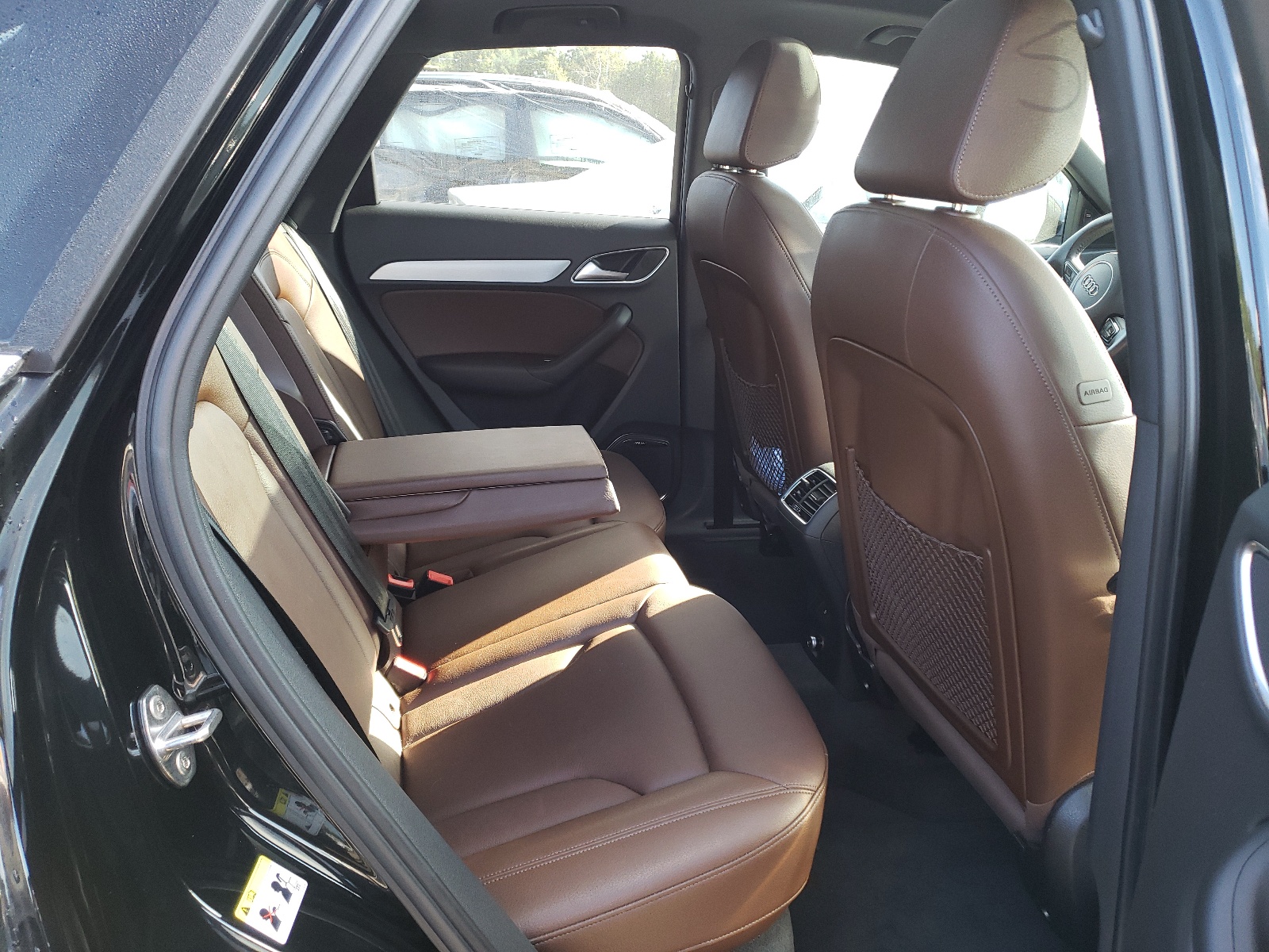 Photo 6 from auction – 2018 AUDI Q3 PREMIUM with VIN WA1JCCFSXJR030068