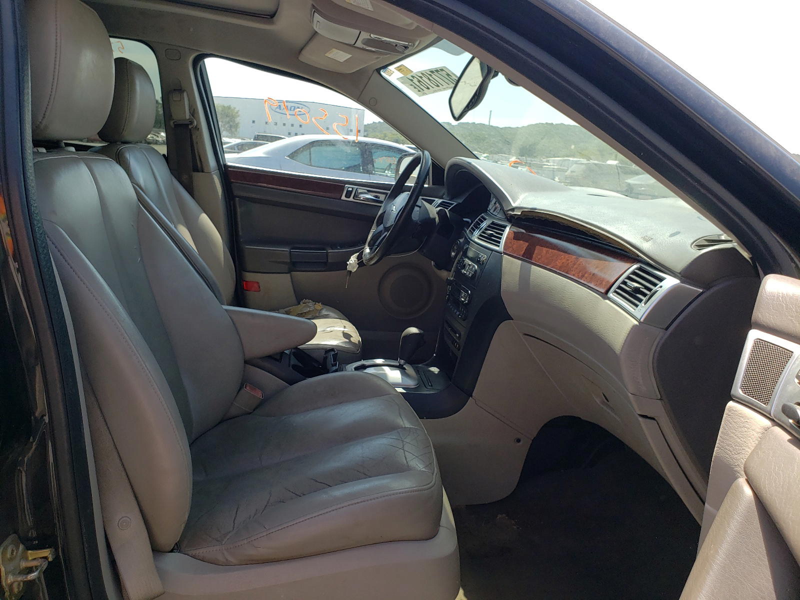 Photo 5 from auction – 2004 CHRYSLER PACIFICA with VIN 2C8GF68464R330176