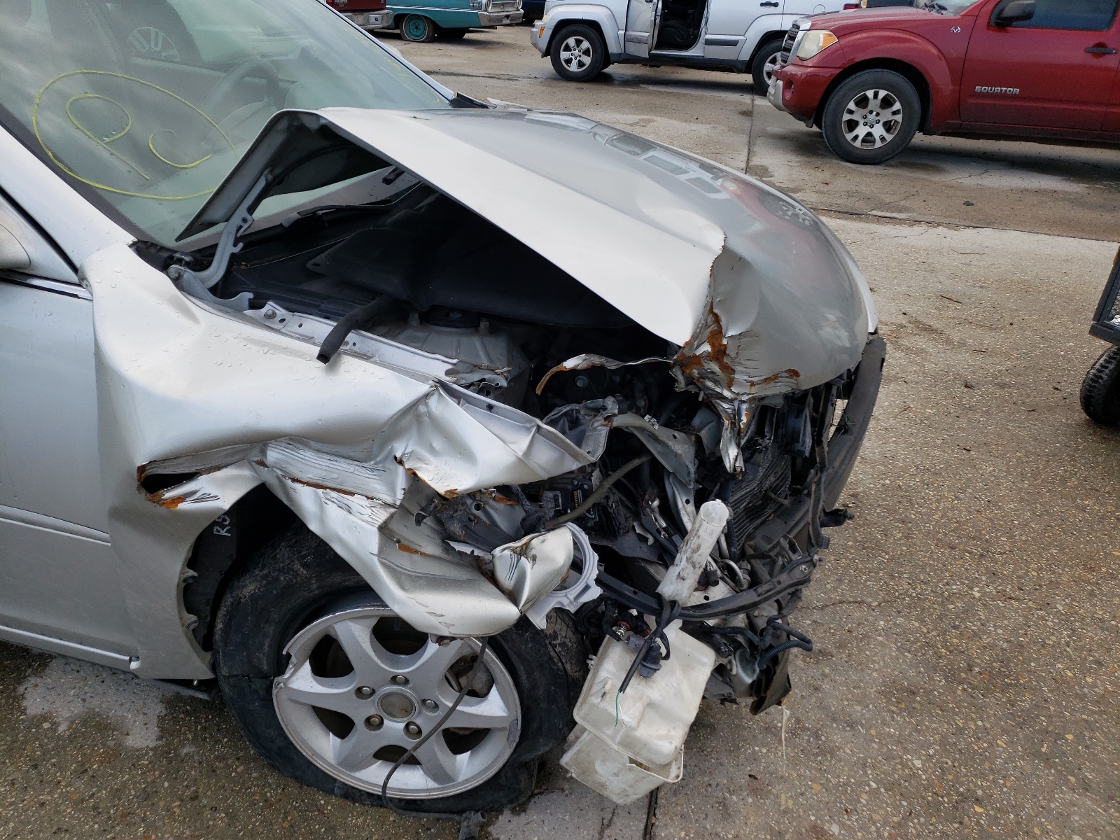 Photo 9 from auction – 2005 TOYOTA CAMRY LE with VIN 4T1BE32K45U618623