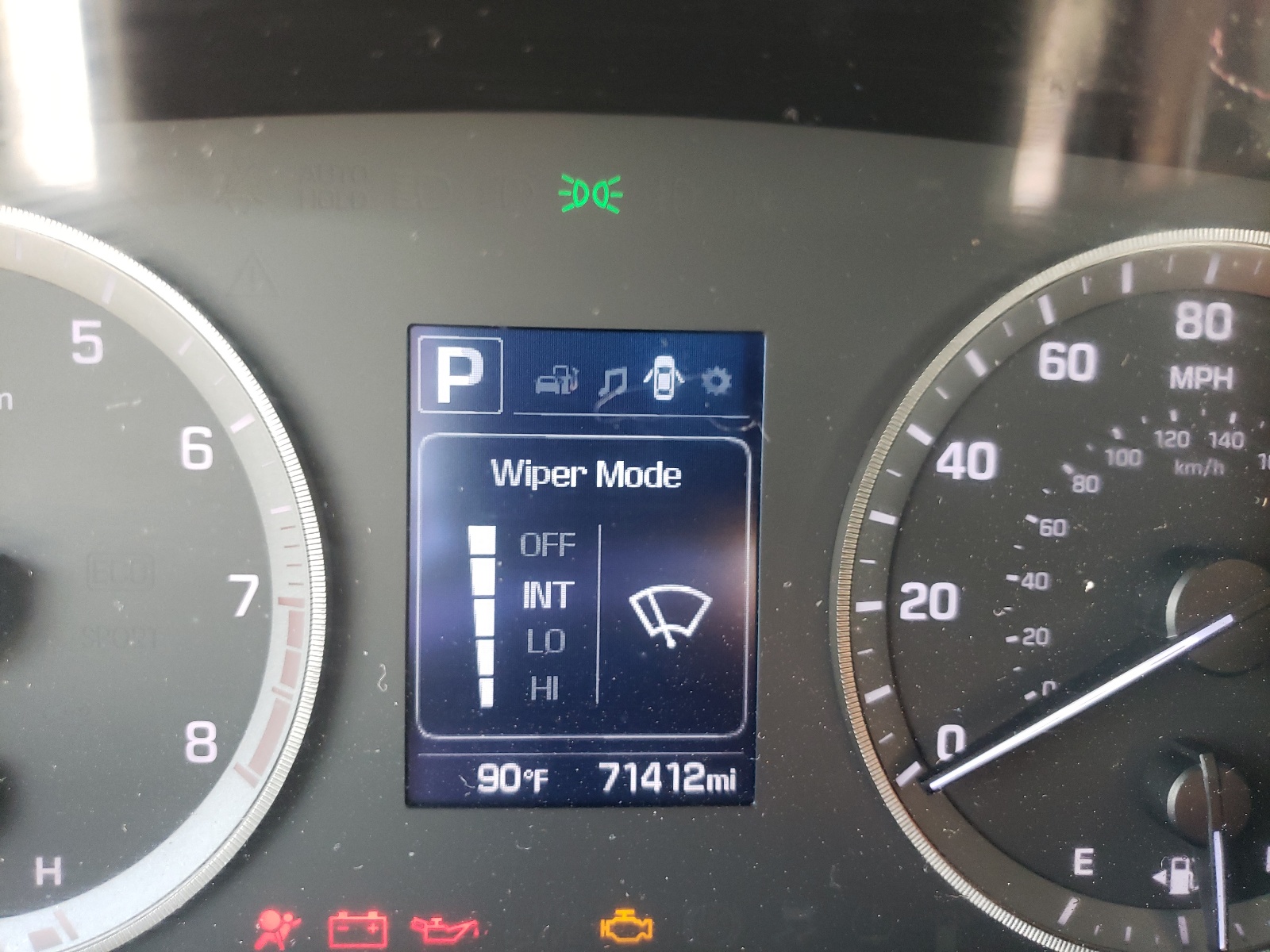 Photo 8 from auction – 2017 HYUNDAI SONATA SE with VIN 5NPE24AF4HH547071