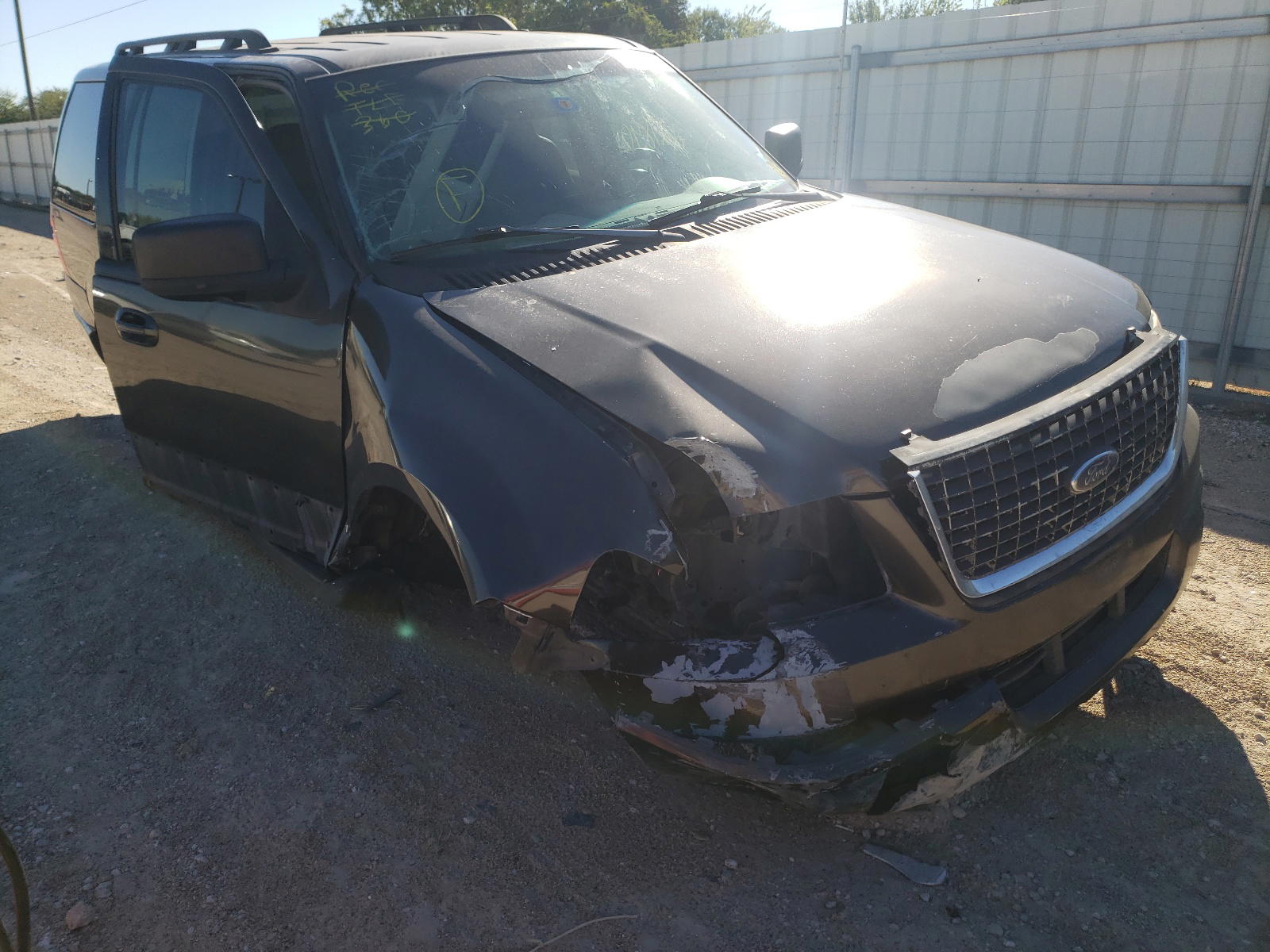 FORD EXPEDITION 2005 with VIN 1FMPU15585LA53673 - Photo from auction