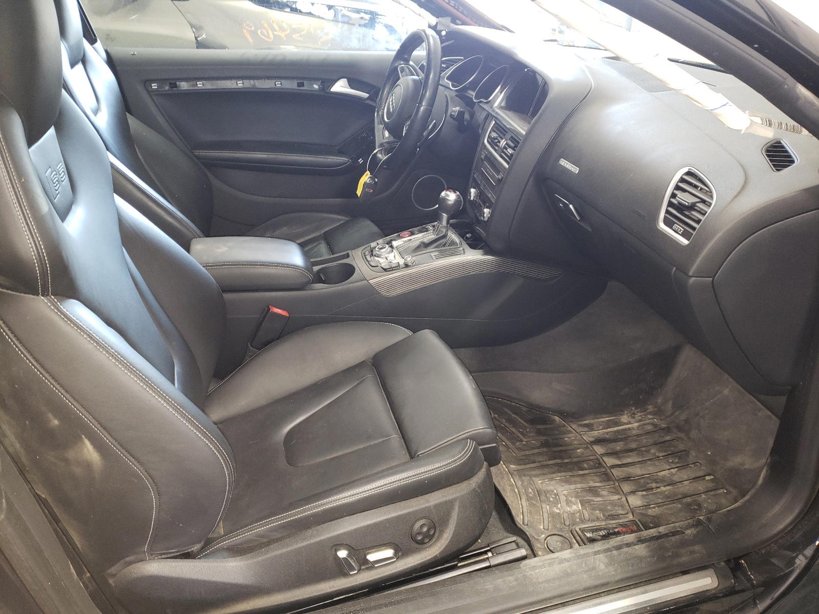 Photo 5 from auction – 2014 AUDI S5 PREMIUM with VIN WAUCGAFR2EA061126