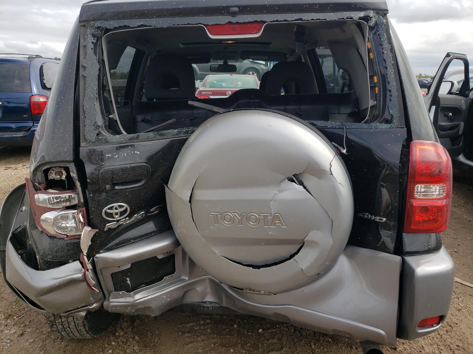 Photo 9 from auction – 2005 TOYOTA RAV4 with VIN JTEHD20VX50040006