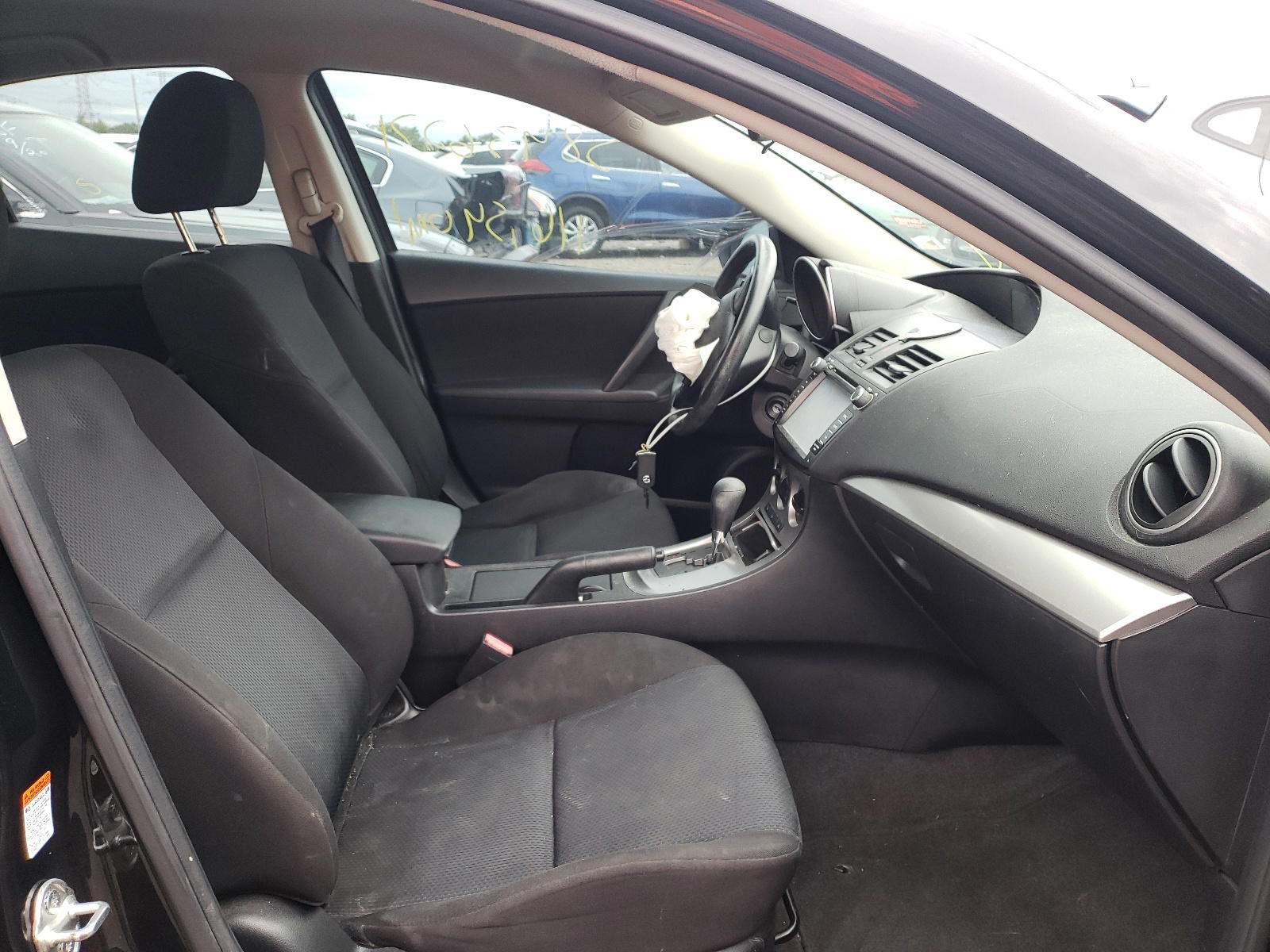 Photo 5 from auction – 2011 MAZDA 3 I with VIN JM1BL1VG8B1358617