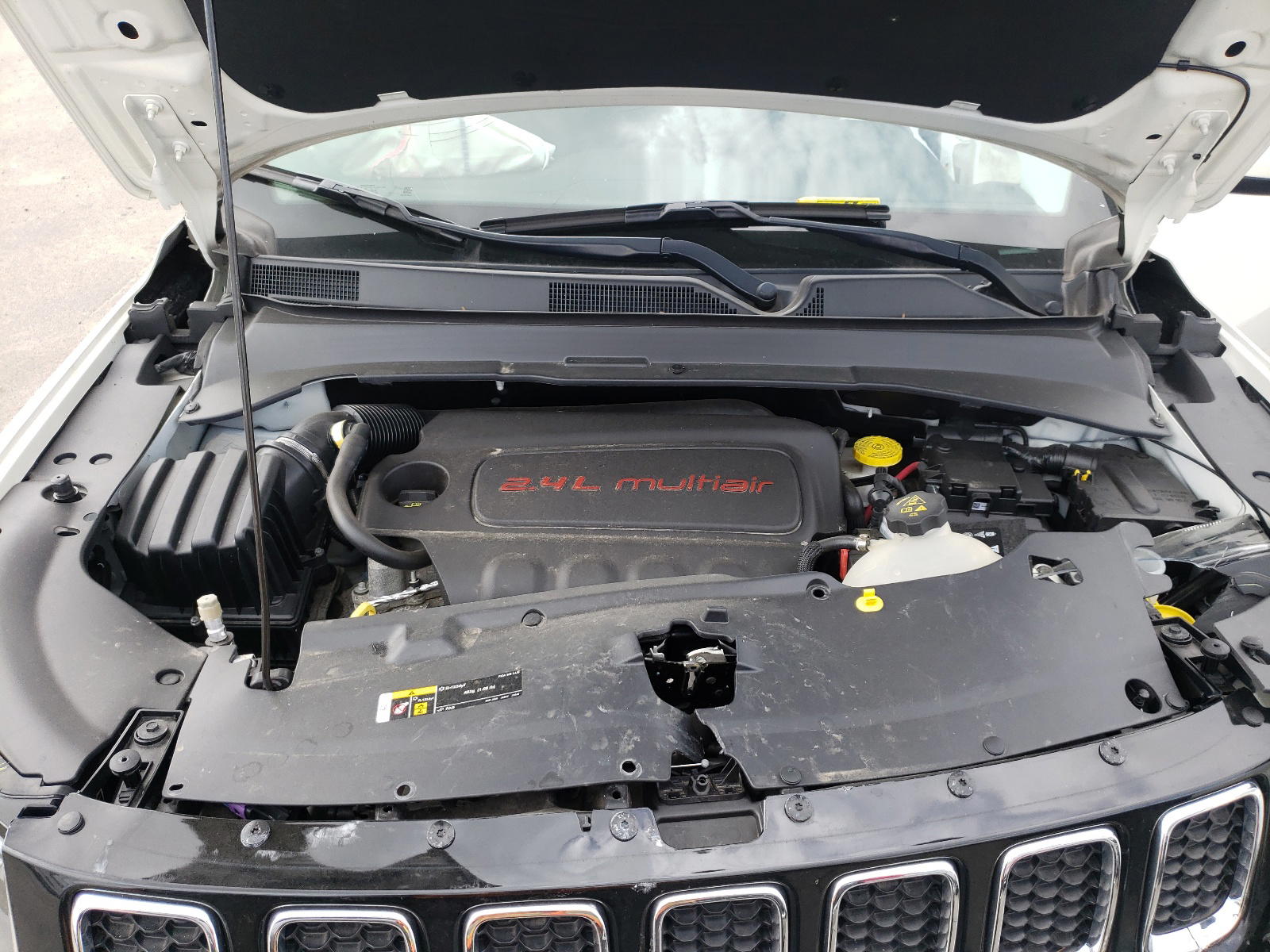 Photo 7 from auction – 2018 JEEP COMPASS LA with VIN 3C4NJDBB8JT114437