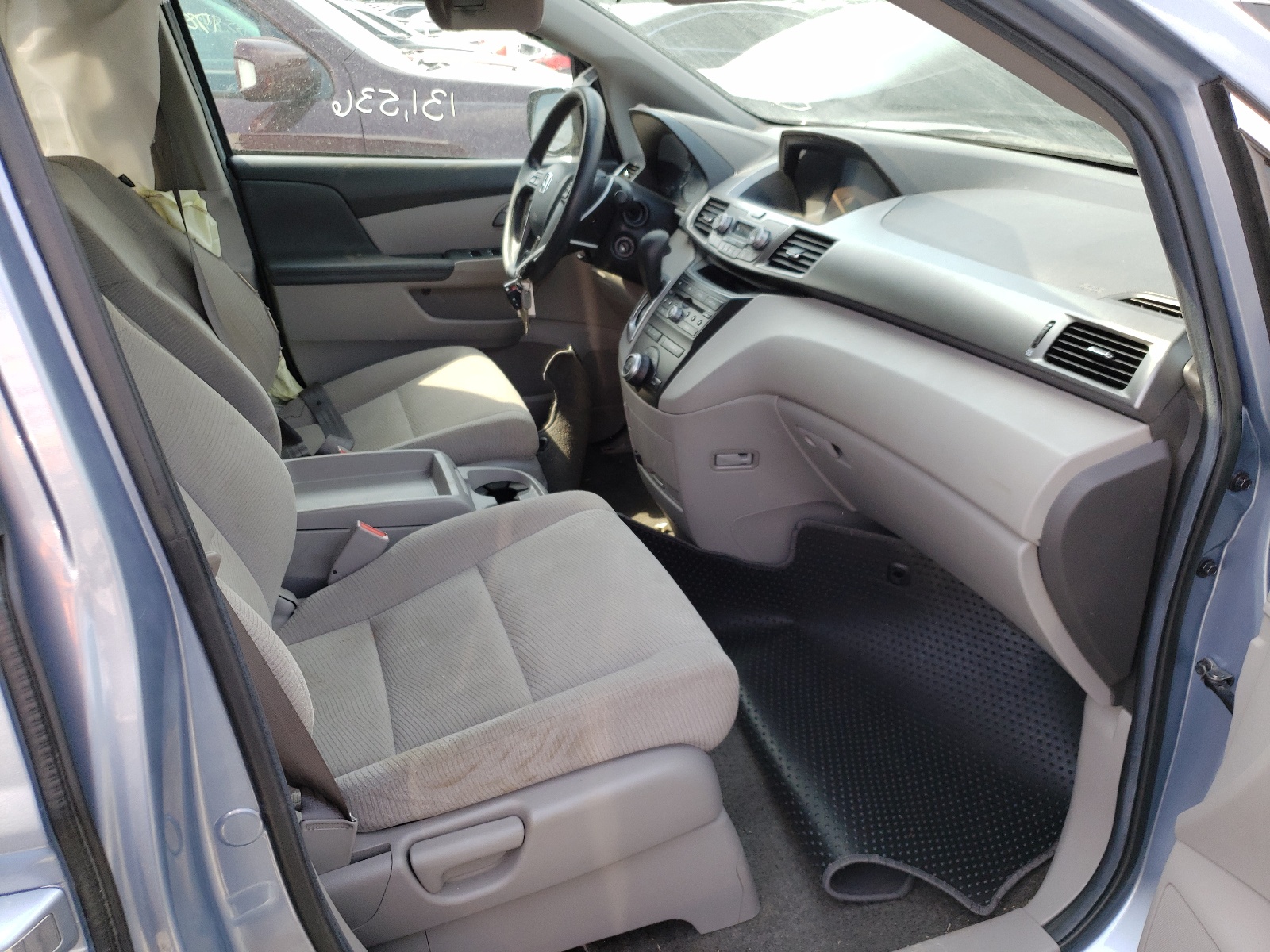 Photo 5 from auction – 2013 HONDA ODYSSEY EX with VIN 5FNRL5H45DB089218