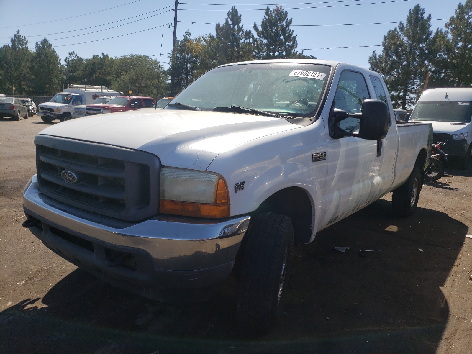 Photo 2 from auction – 2001 FORD F250 SUPER with VIN 1FTNX21L11EB95617