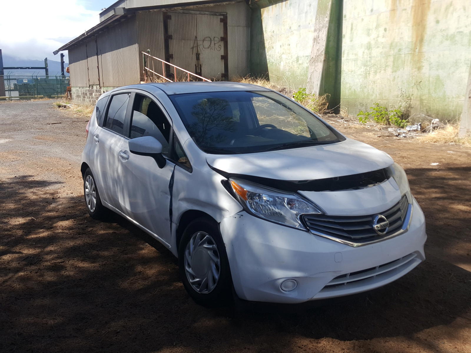 NISSAN VERSA NOTE 2015 with VIN 3N1CE2CP4FL445388 - Photo from auction