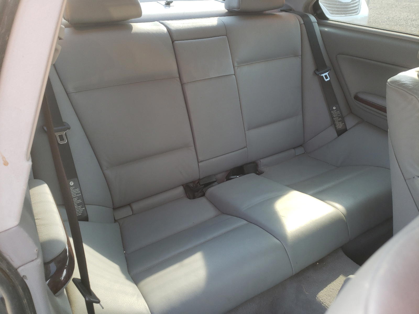 Photo 6 from auction – 2004 BMW 330 CI with VIN WBABD53474PL13274