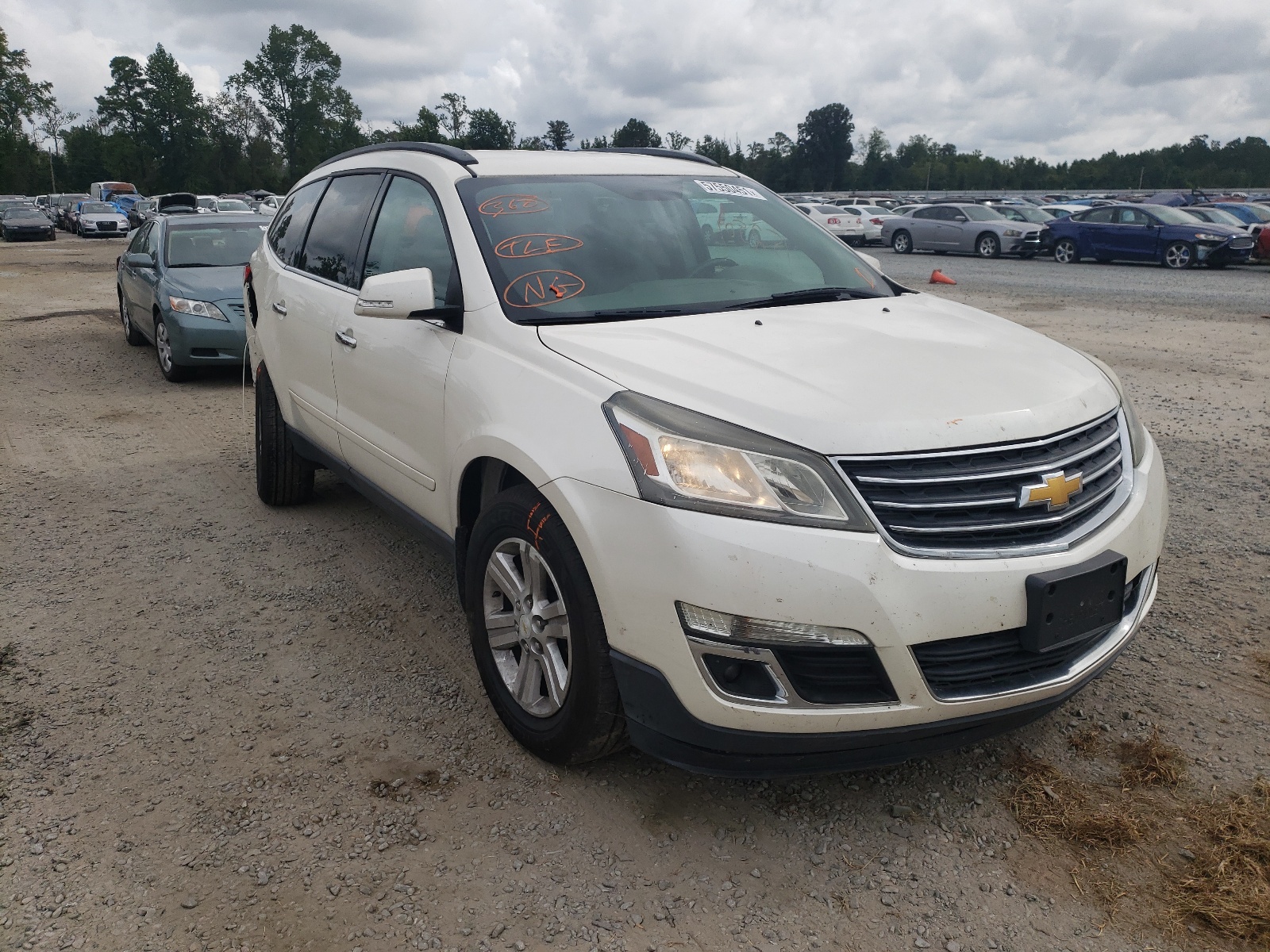 Photo 1 from auction – 2014 CHEVROLET TRAVERSE L with VIN 1GNKVGKDXEJ253659