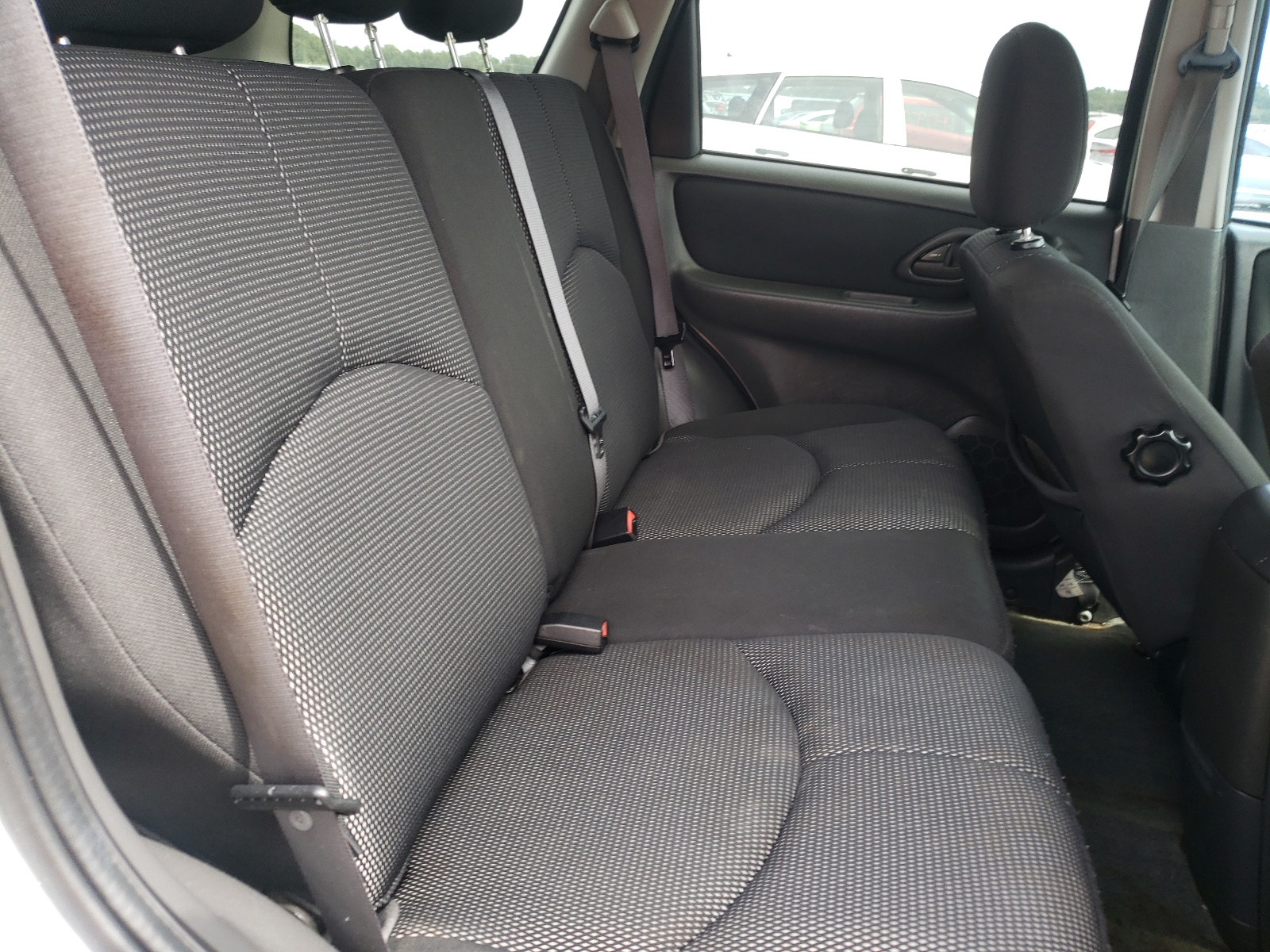 Фото 6 с аукциона – 2005 MAZDA TRIBUTE S с VIN 4F2YZ04155KM62268