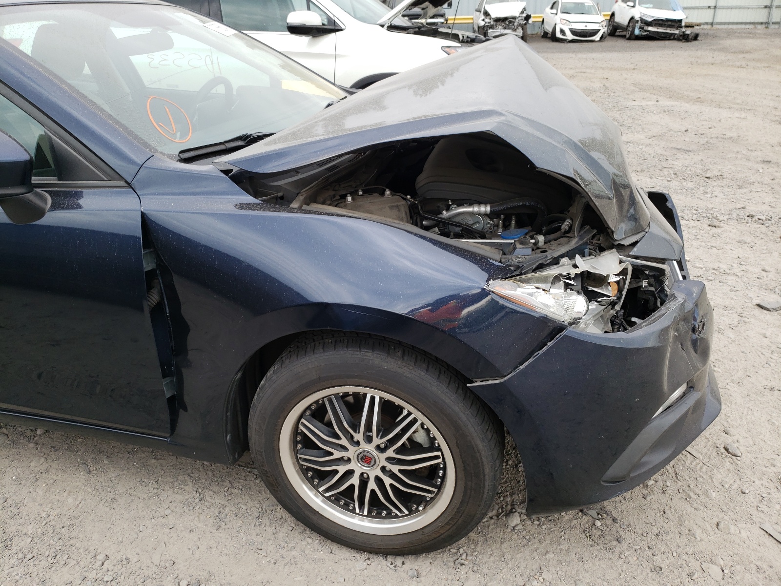 Photo 9 from auction – 2015 MAZDA 3 SPORT with VIN JM1BM1U78F1239633