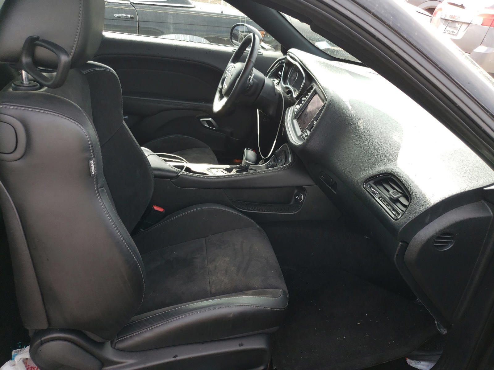 Photo 5 from auction – 2018 DODGE CHALLENGER with VIN 2C3CDZFJ3JH287440
