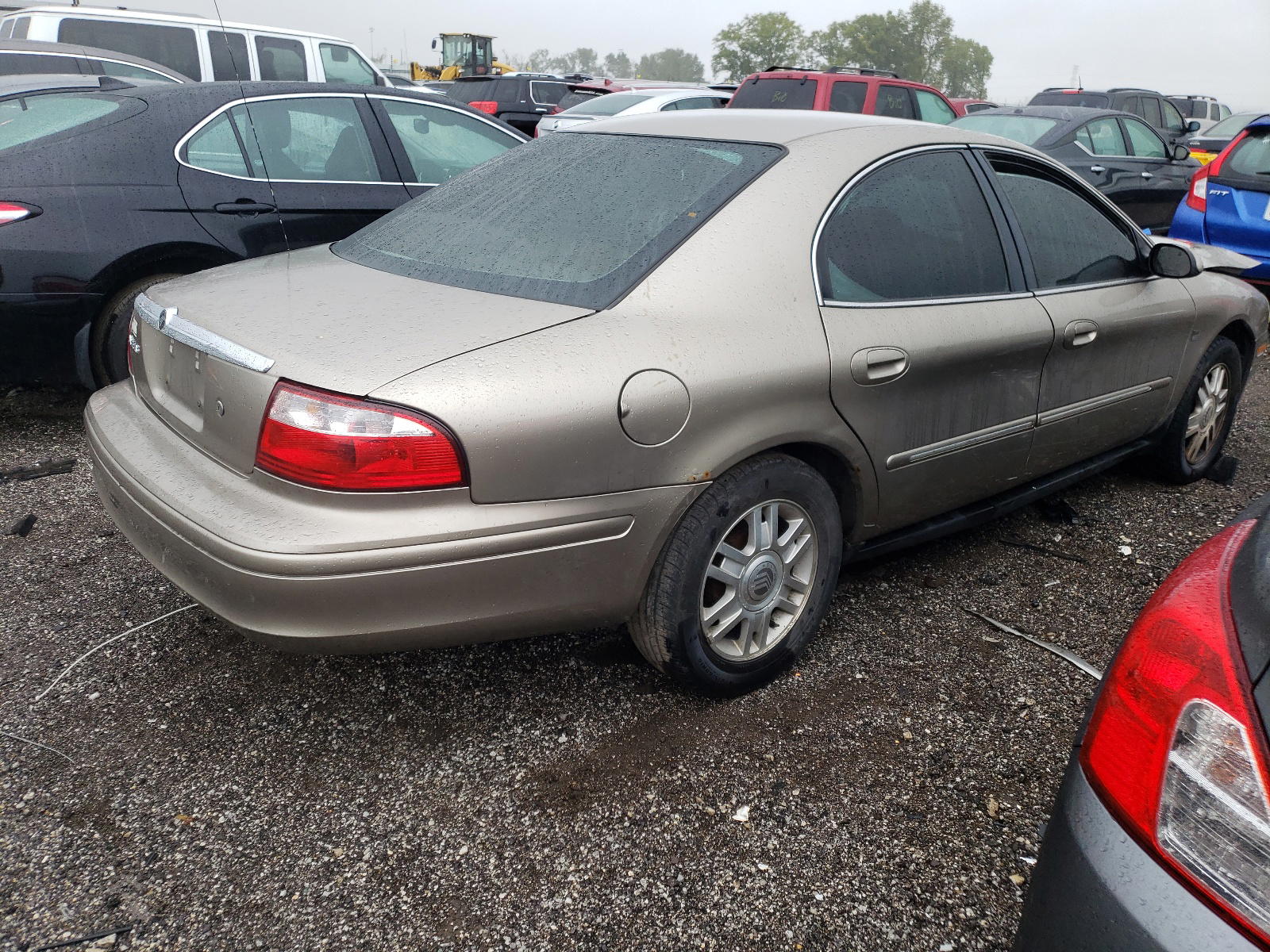 Photo 4 from auction – 2005 MERCURY SABLE LS P with VIN 1MEFM55S65A606117