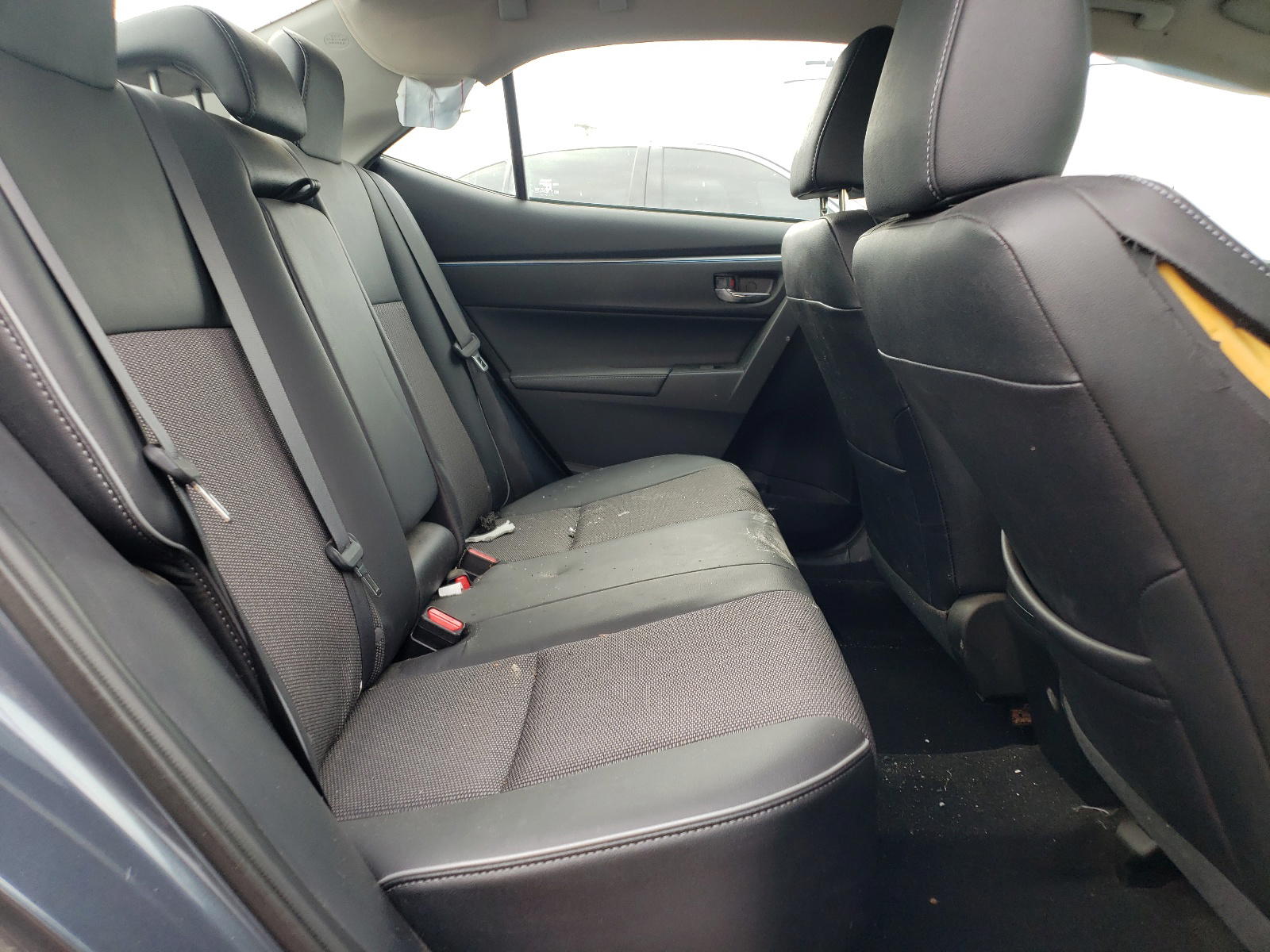 Photo 6 from auction – 2015 TOYOTA COROLLA L with VIN 2T1BURHE8FC397067