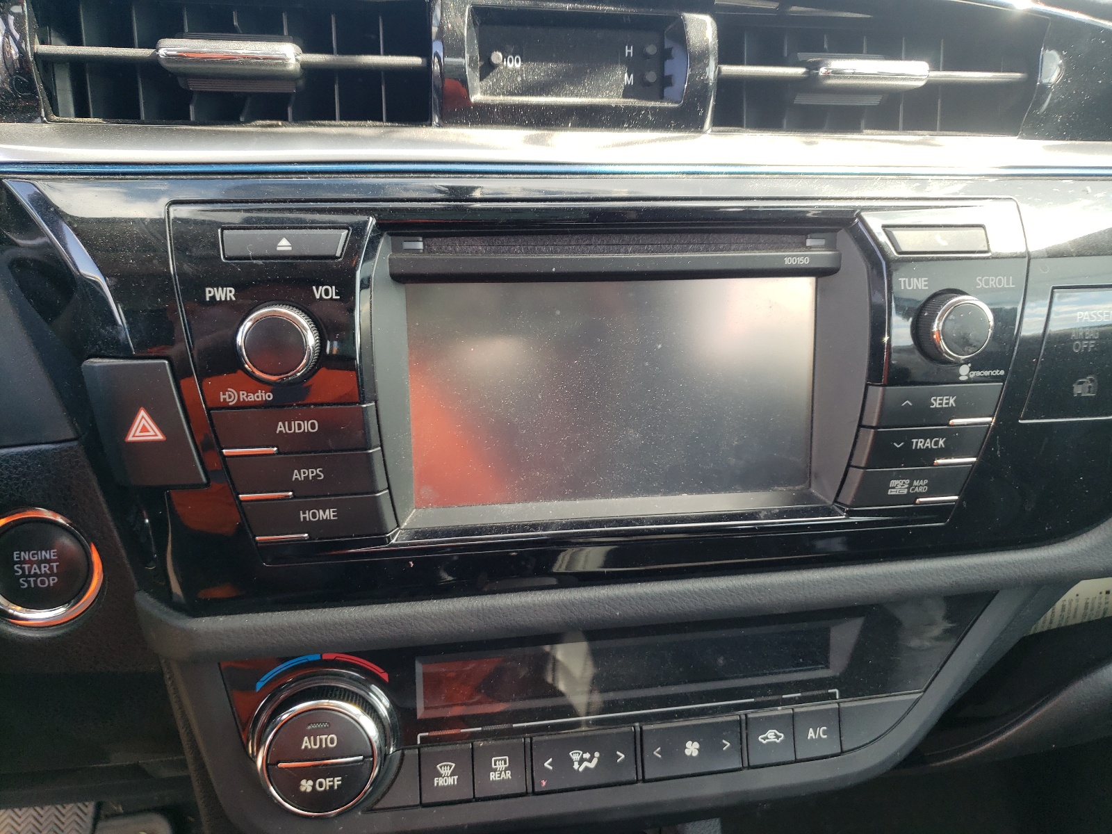 Photo 9 from auction – 2014 TOYOTA COROLLA L with VIN 5YFBURHE0EP088319