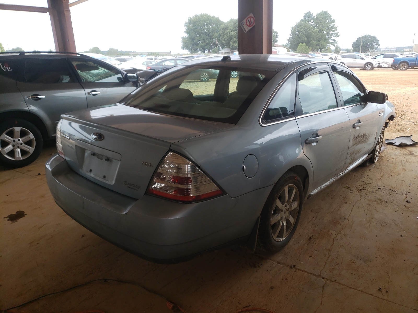 Photo 4 from auction – 2008 FORD TAURUS SEL with VIN 1FAHP24W98G146866