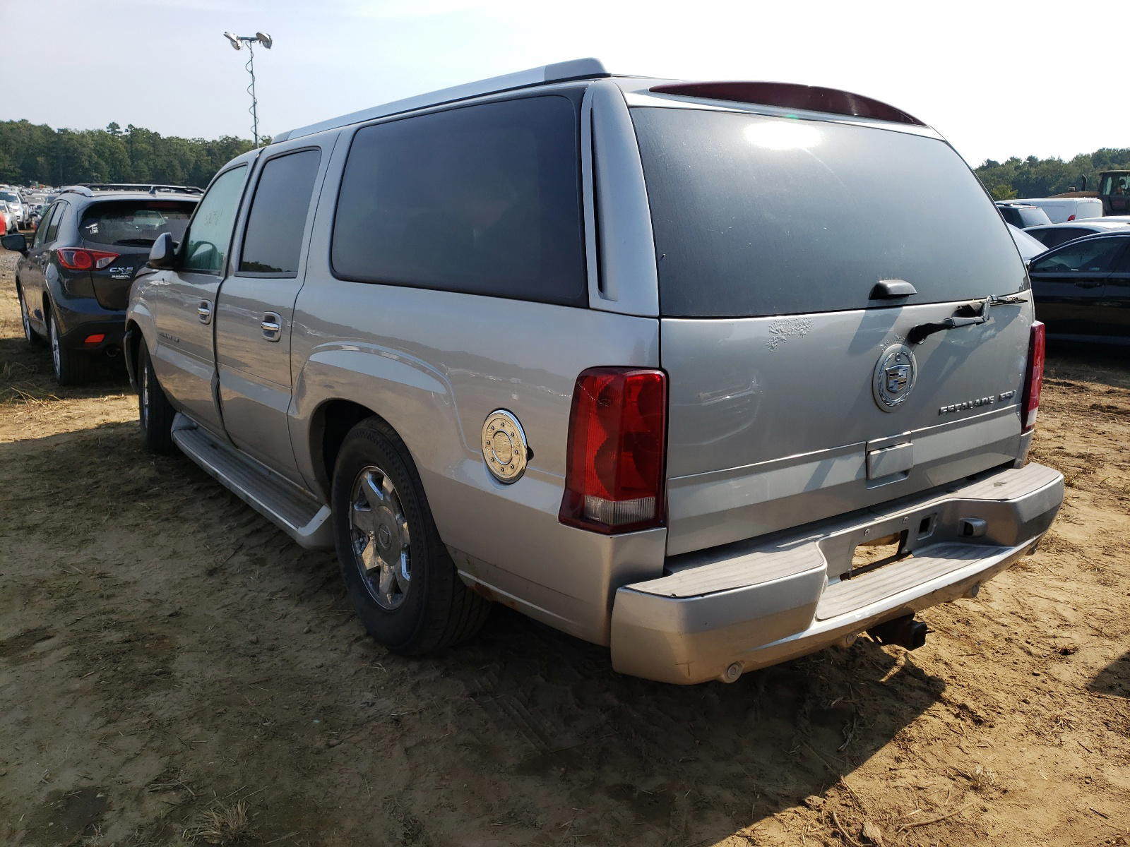 Photo 3 from auction – 2005 CADILLAC ESCALADE E with VIN 3GYFK66N55G268906