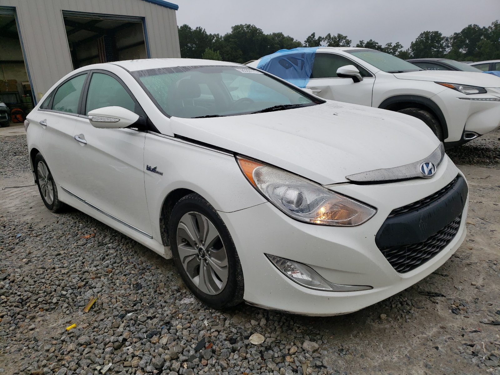 HYUNDAI SONATA HYB 2013 with VIN KMHEC4A47DA098204 - Photo from auction