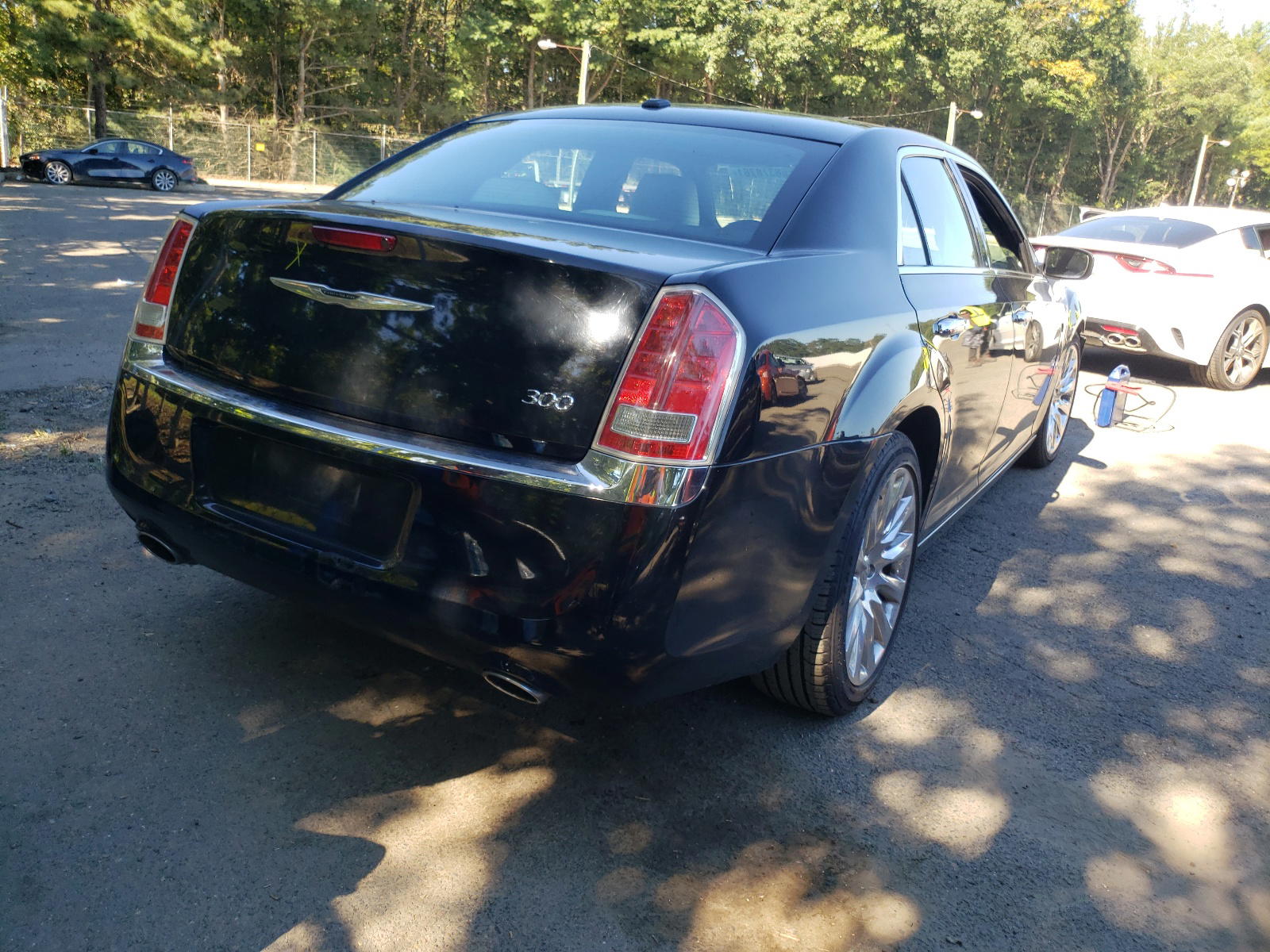 Photo 4 from auction – 2013 CHRYSLER 300 with VIN 2C3CCAAGXDH743549