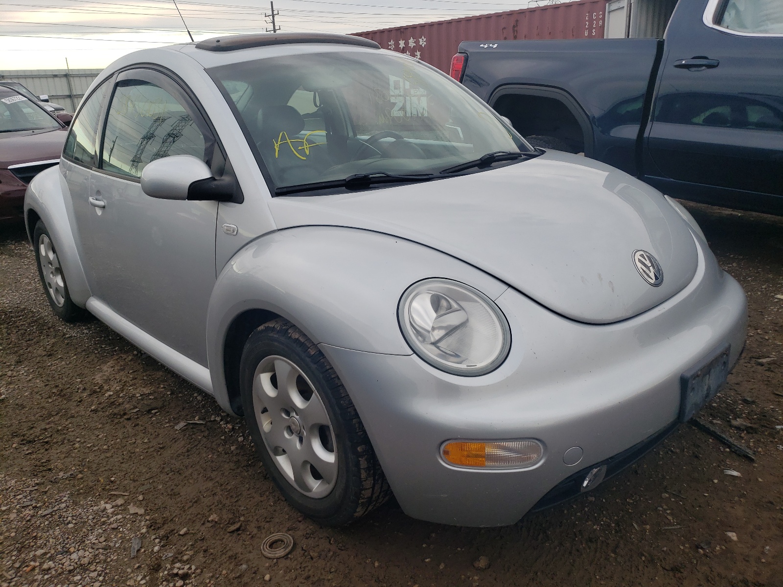 VOLKSWAGEN NEW BEETLE 2003 with VIN 3VWCK21C03M412316 - Photo from auction