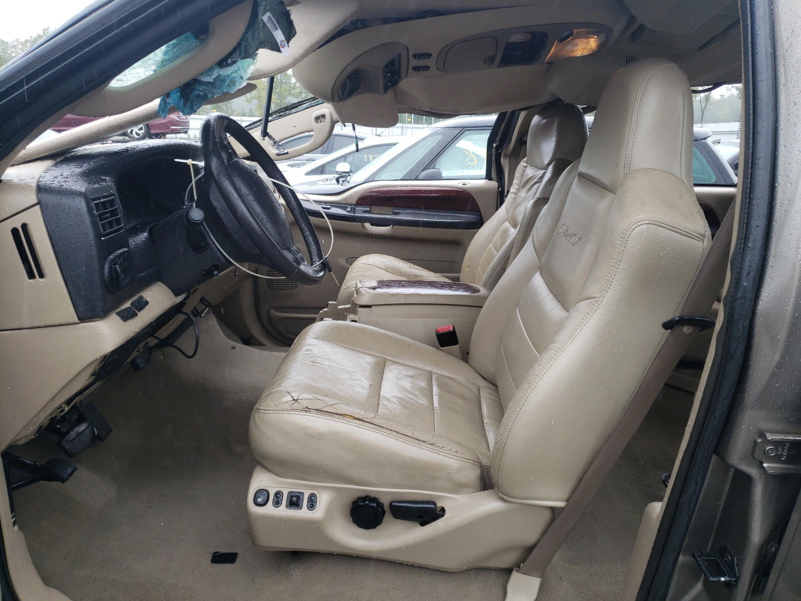 Photo 5 from auction – 2005 FORD EXCURSION with VIN 1FMSU43P45EA31061
