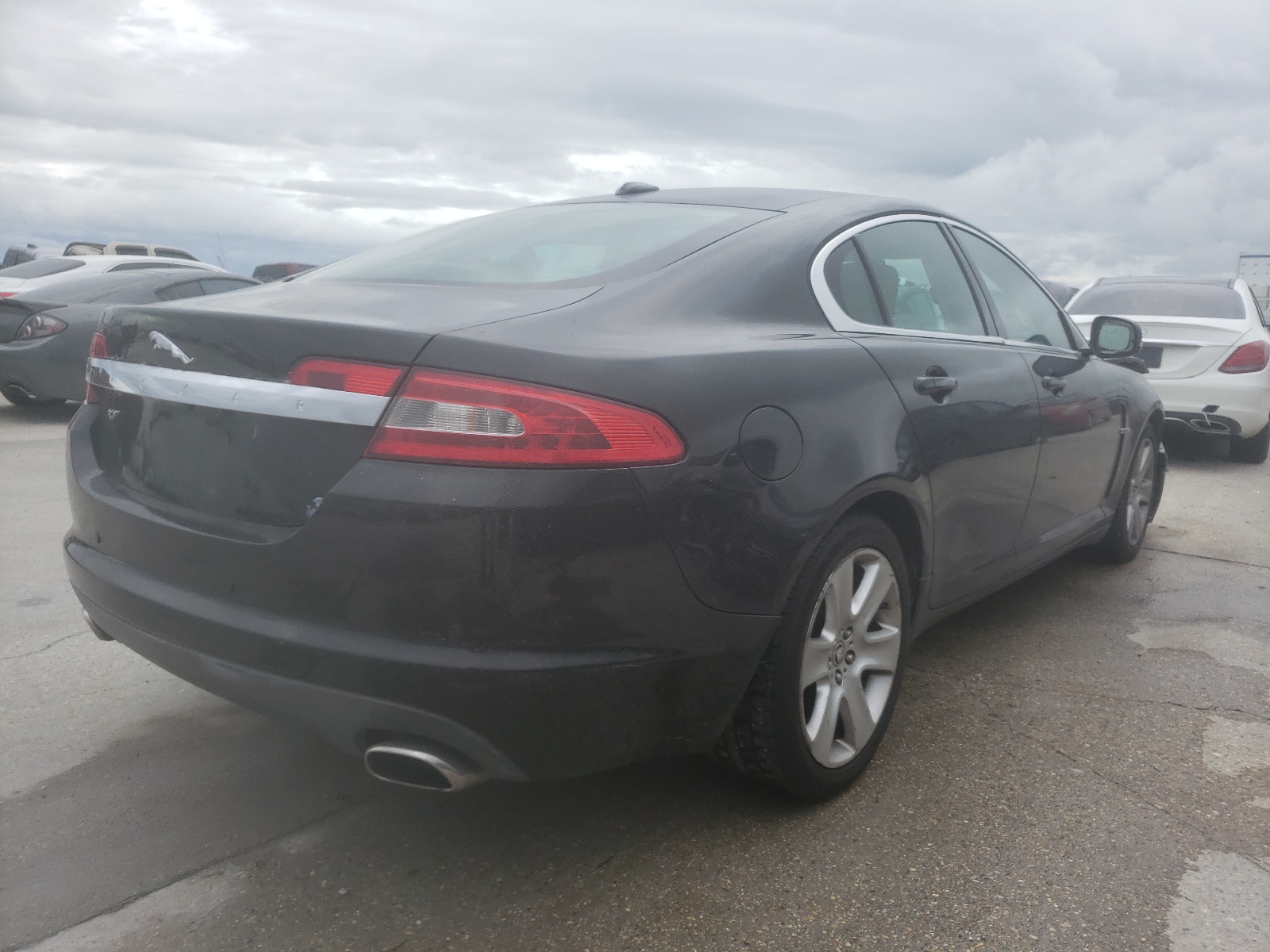 Zdjęcie 4 z aukcji – 2011 JAGUAR XF z VIN SAJWA0FB2BLR94699