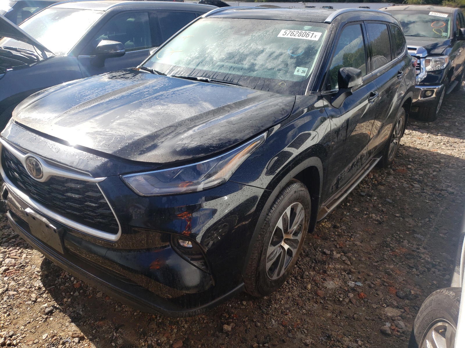 Photo 2 from auction – 2021 TOYOTA HIGHLANDER with VIN 5TDGZRBH5MS545495