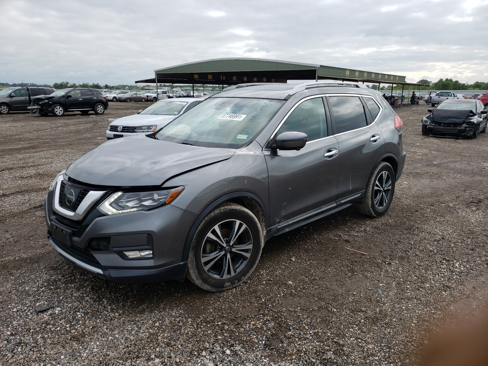 Photo 2 from auction – 2017 NISSAN ROGUE S with VIN 5N1AT2MTXHC823729