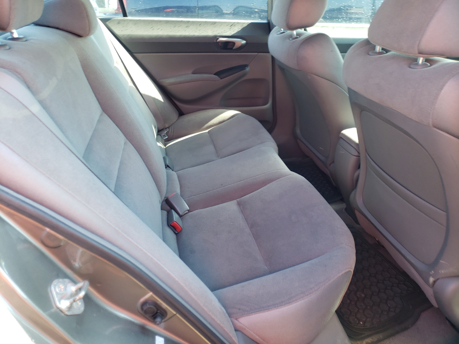 Photo 6 from auction – 2007 HONDA CIVIC LX with VIN 1HGFA16557L110438