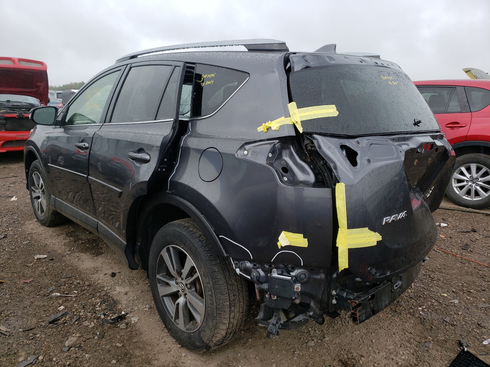 Photo 3 from auction – 2018 TOYOTA RAV4 ADVEN with VIN JTMRFREV0JJ176301