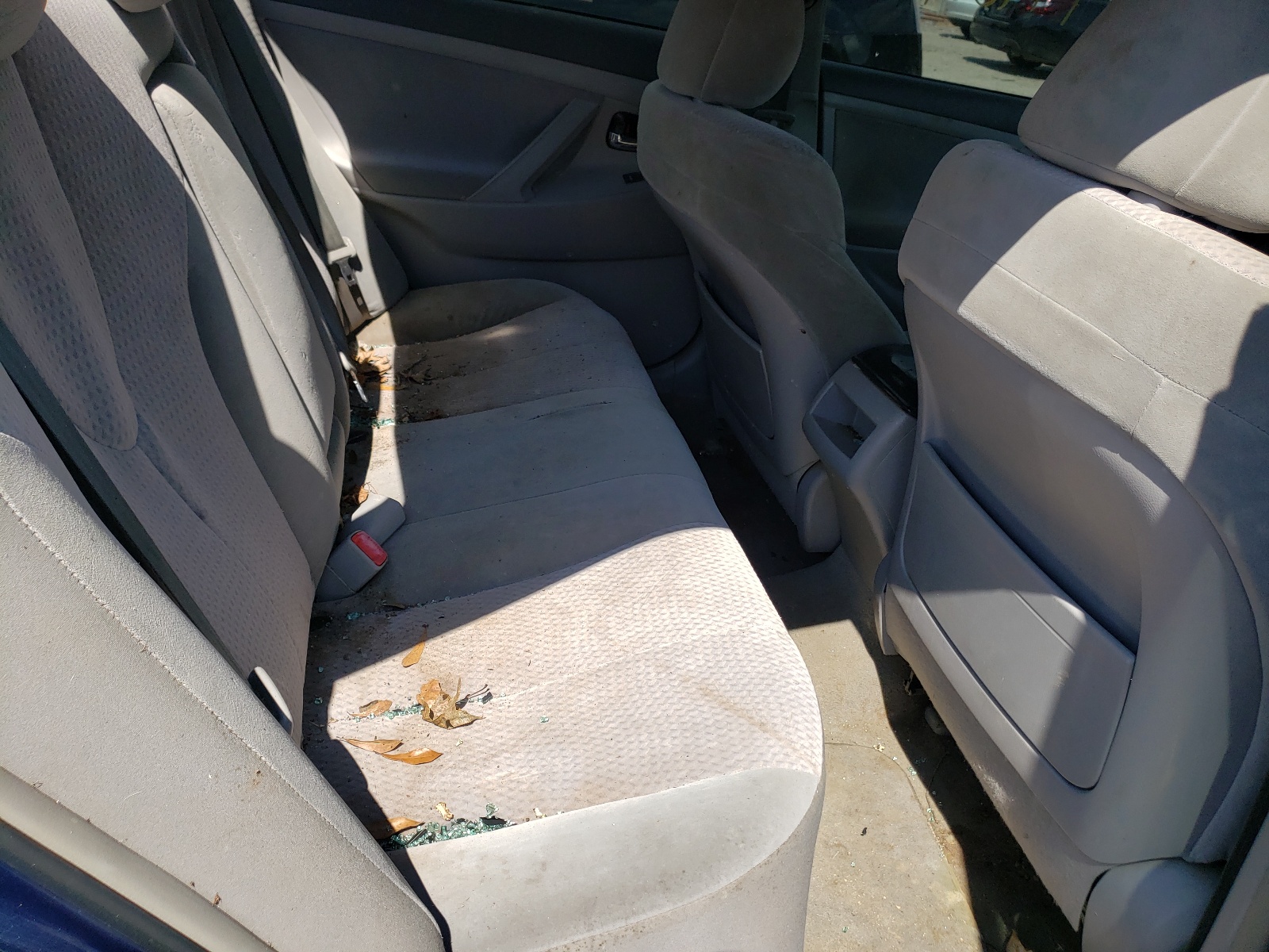 Photo 6 from auction – 2010 TOYOTA CAMRY BASE with VIN 4T1BF3EK6AU549310