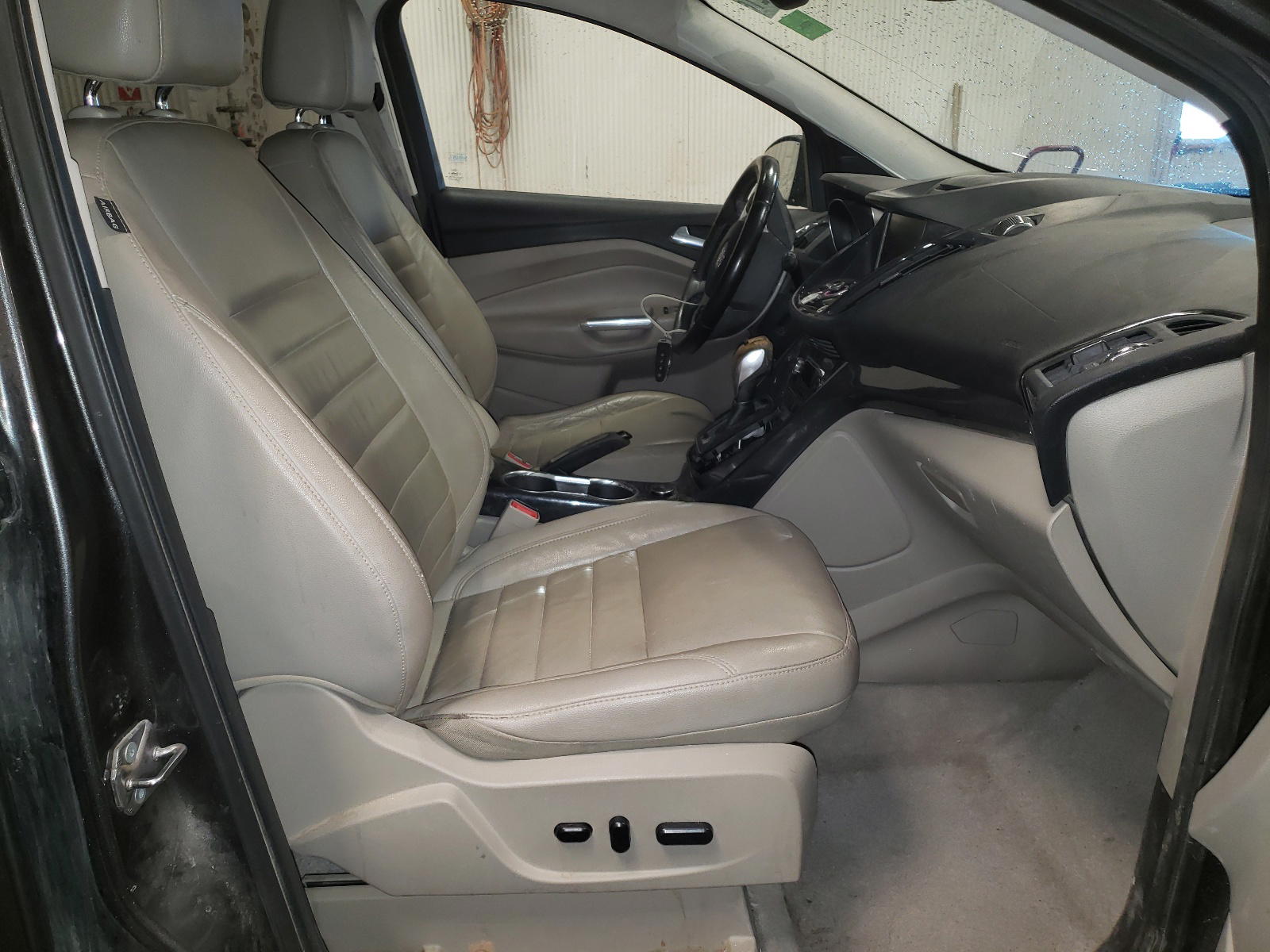 Photo 5 from auction – 2015 FORD ESCAPE TIT with VIN 1FMCU9J95FUB32140