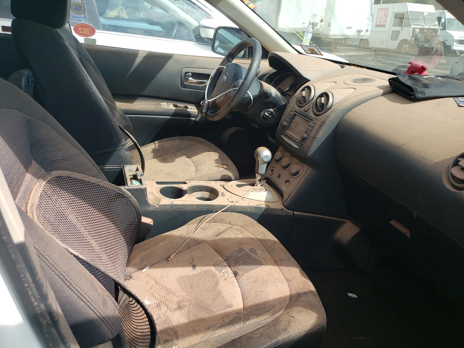 Photo 5 from auction – 2013 NISSAN ROGUE S with VIN JN8AS5MV8DW144582