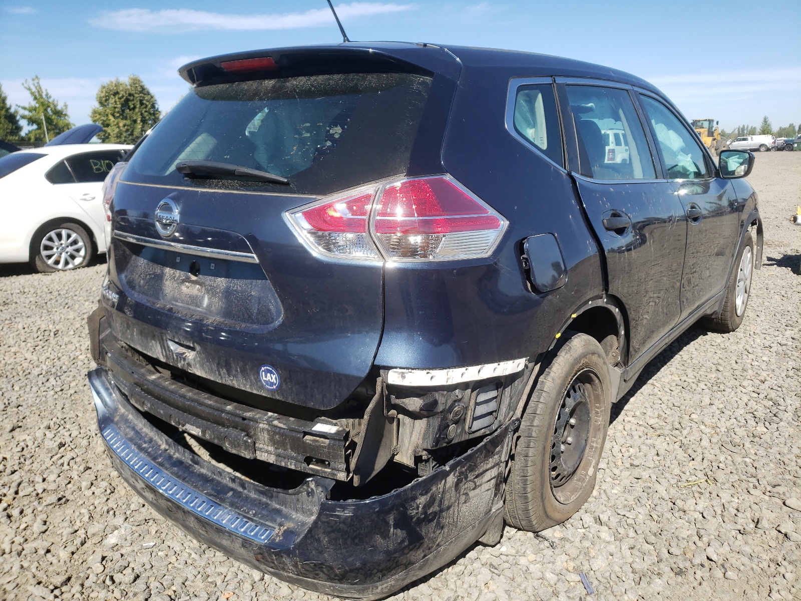 Photo 4 from auction – 2016 NISSAN ROGUE S with VIN 5N1AT2MT8GC910186
