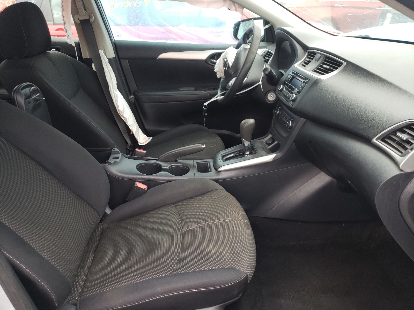 Photo 5 from auction – 2016 NISSAN SENTRA S with VIN 3N1AB7AP1GY247341