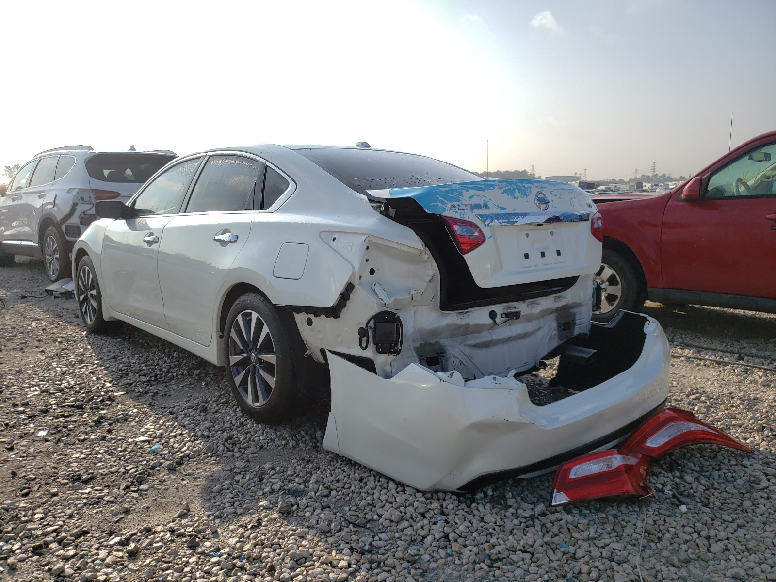 Photo 3 from auction – 2016 NISSAN ALTIMA 2.5 with VIN 1N4AL3AP8GC253154