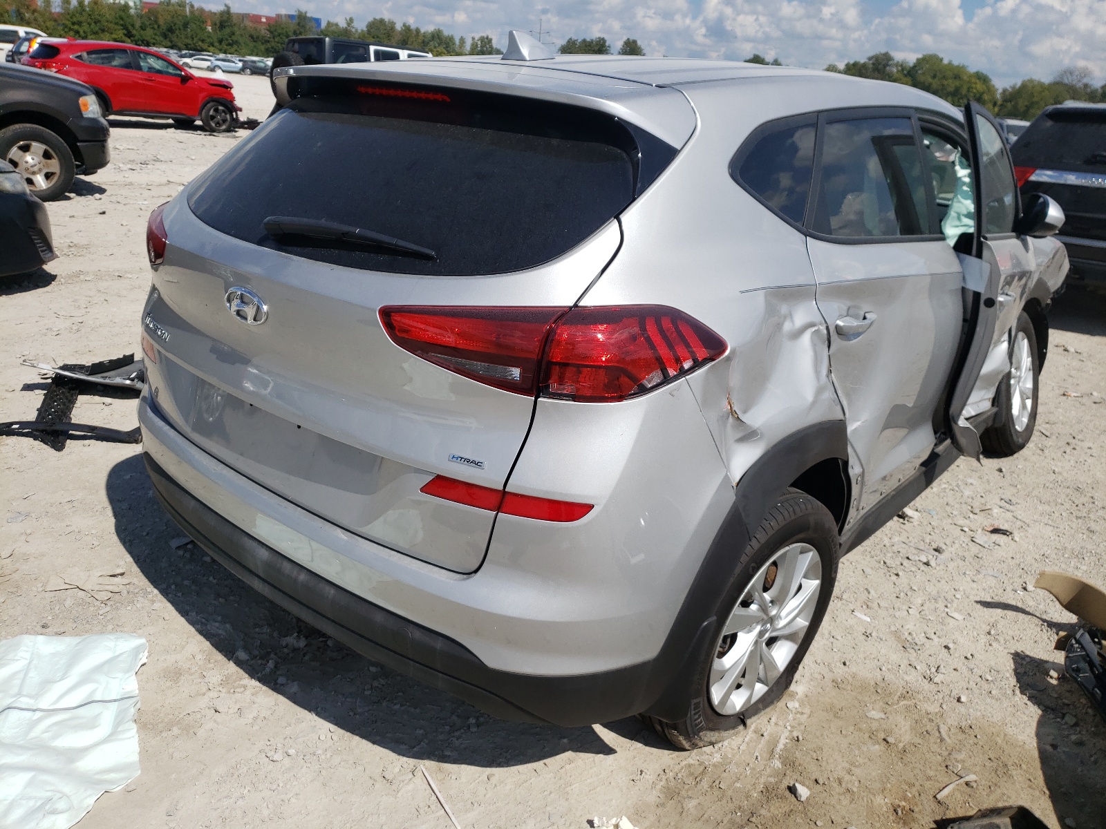 Photo 4 from auction – 2020 HYUNDAI TUCSON SE with VIN KM8J2CA44LU134911