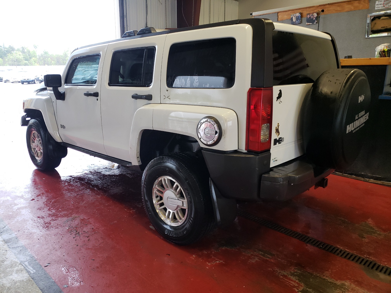 Photo 3 from auction – 2007 HUMMER H3 with VIN 5GTDN13E878106507