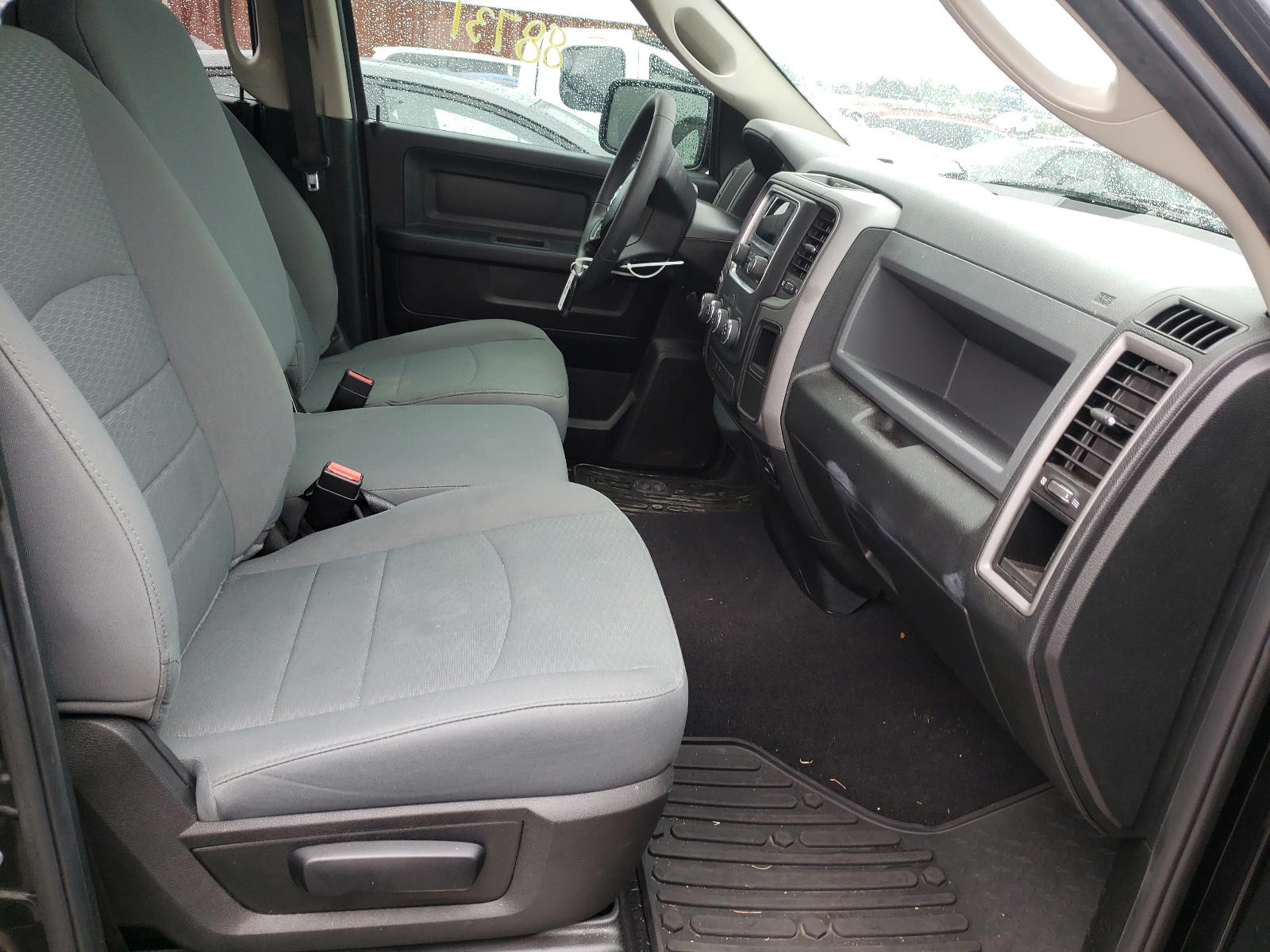Photo 5 from auction – 2018 RAM 1500 ST with VIN 1C6RR7FT1JS343825
