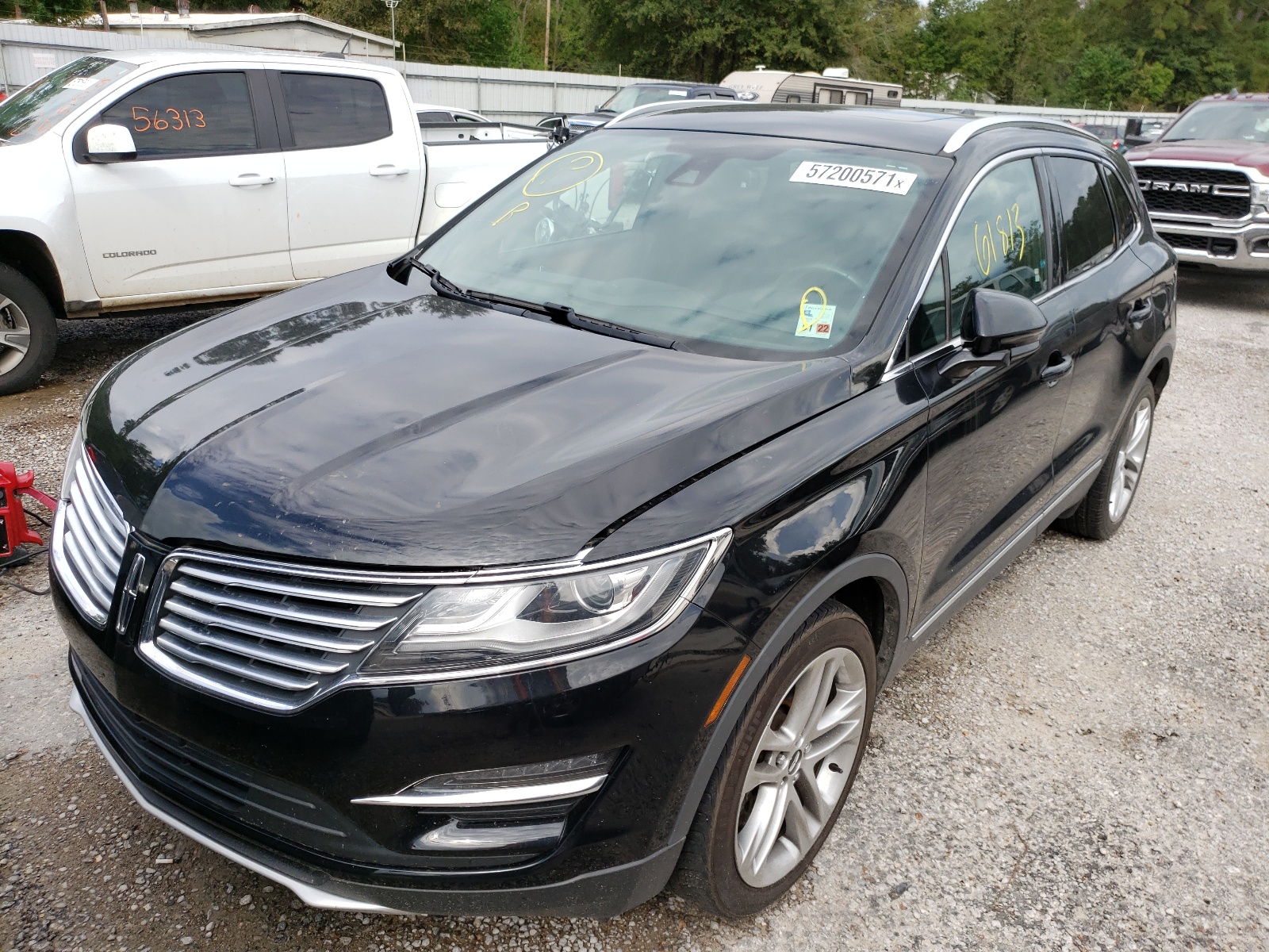 Photo 2 from auction – 2017 LINCOLN MKC RESERV with VIN 5LMCJ3D9XHUL12666